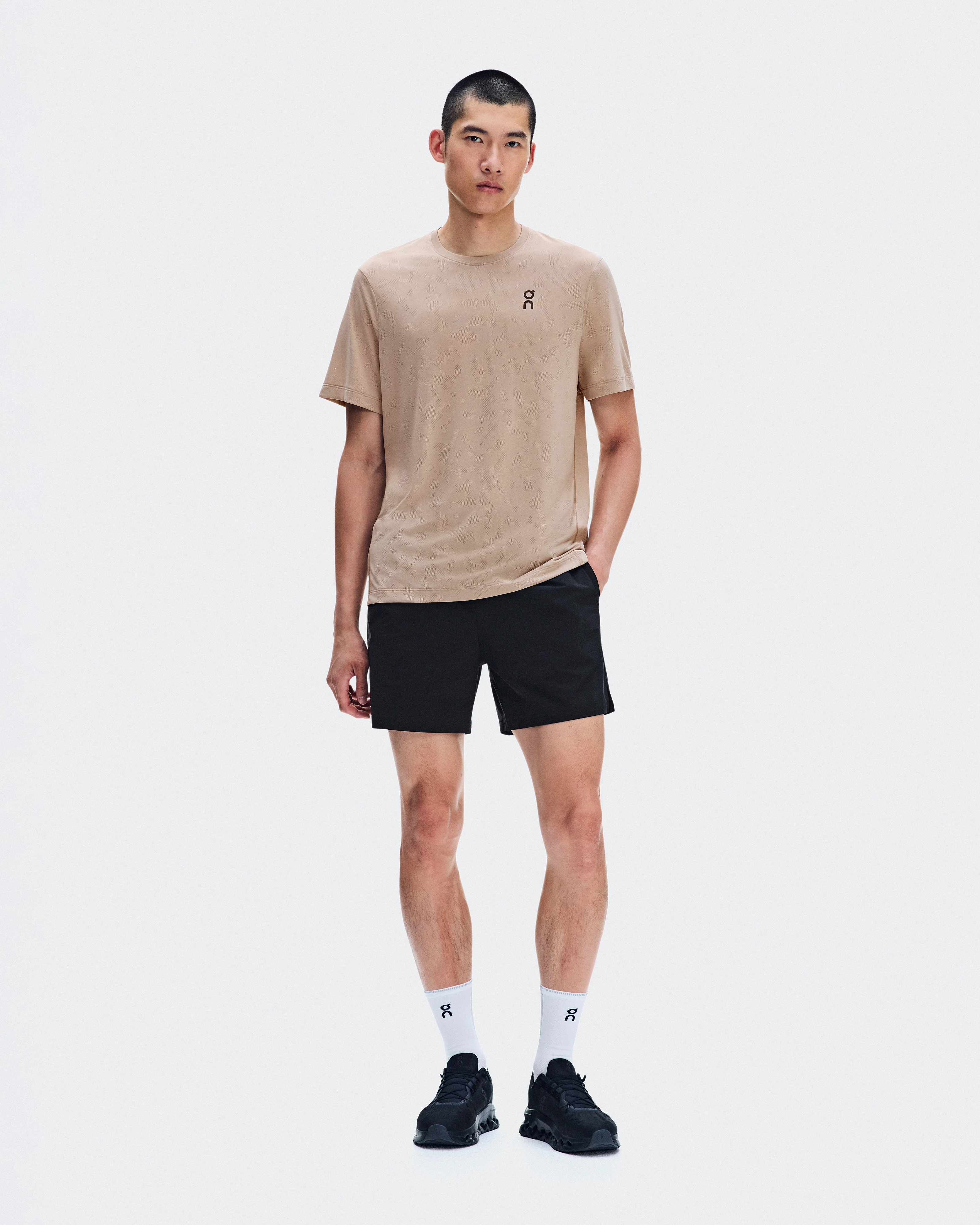 On Core-T Grid Desert Homme Hauts et t-shirts