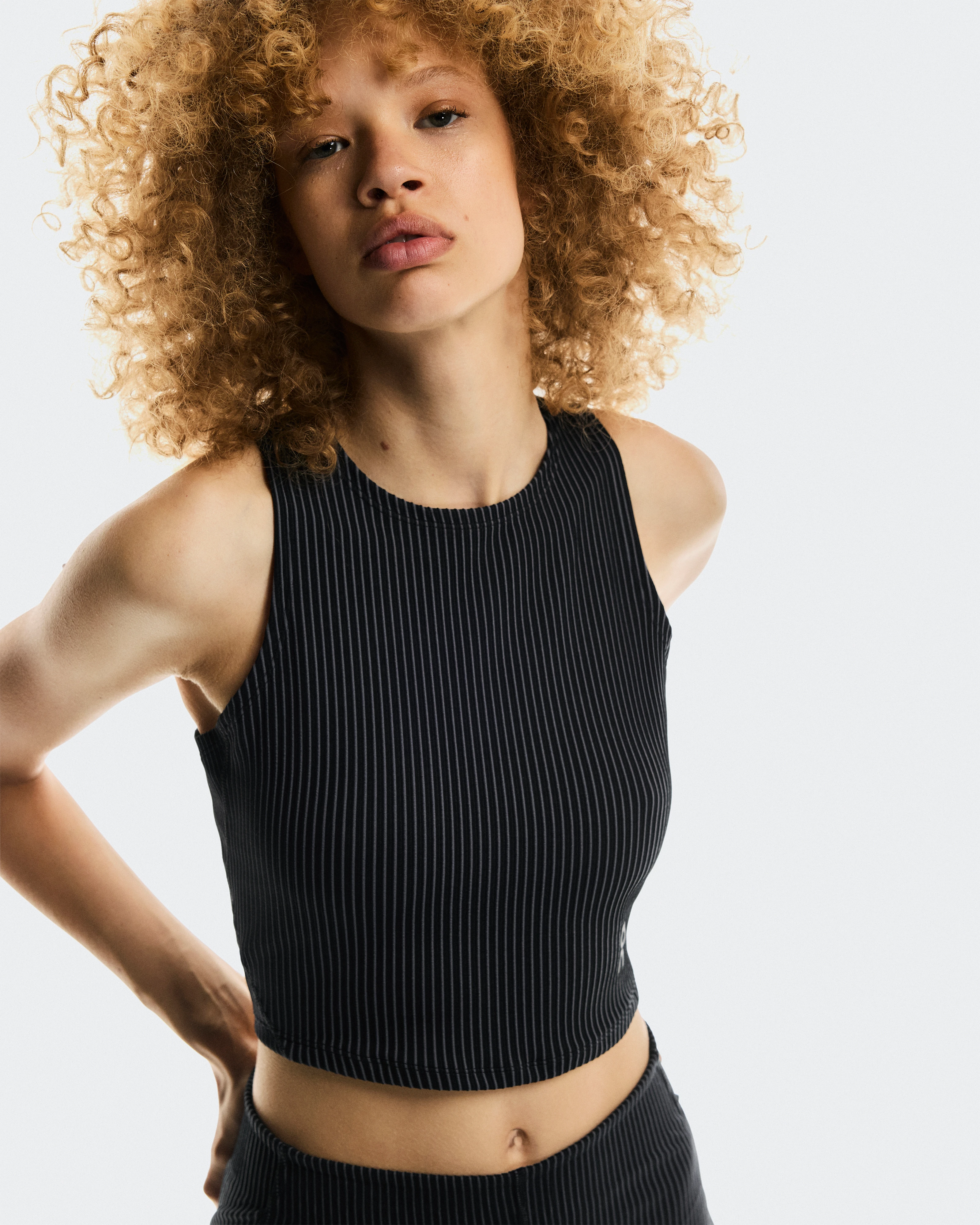 On All-Day Ribbed Crop Black & Rock Femme Hauts et t-shirts