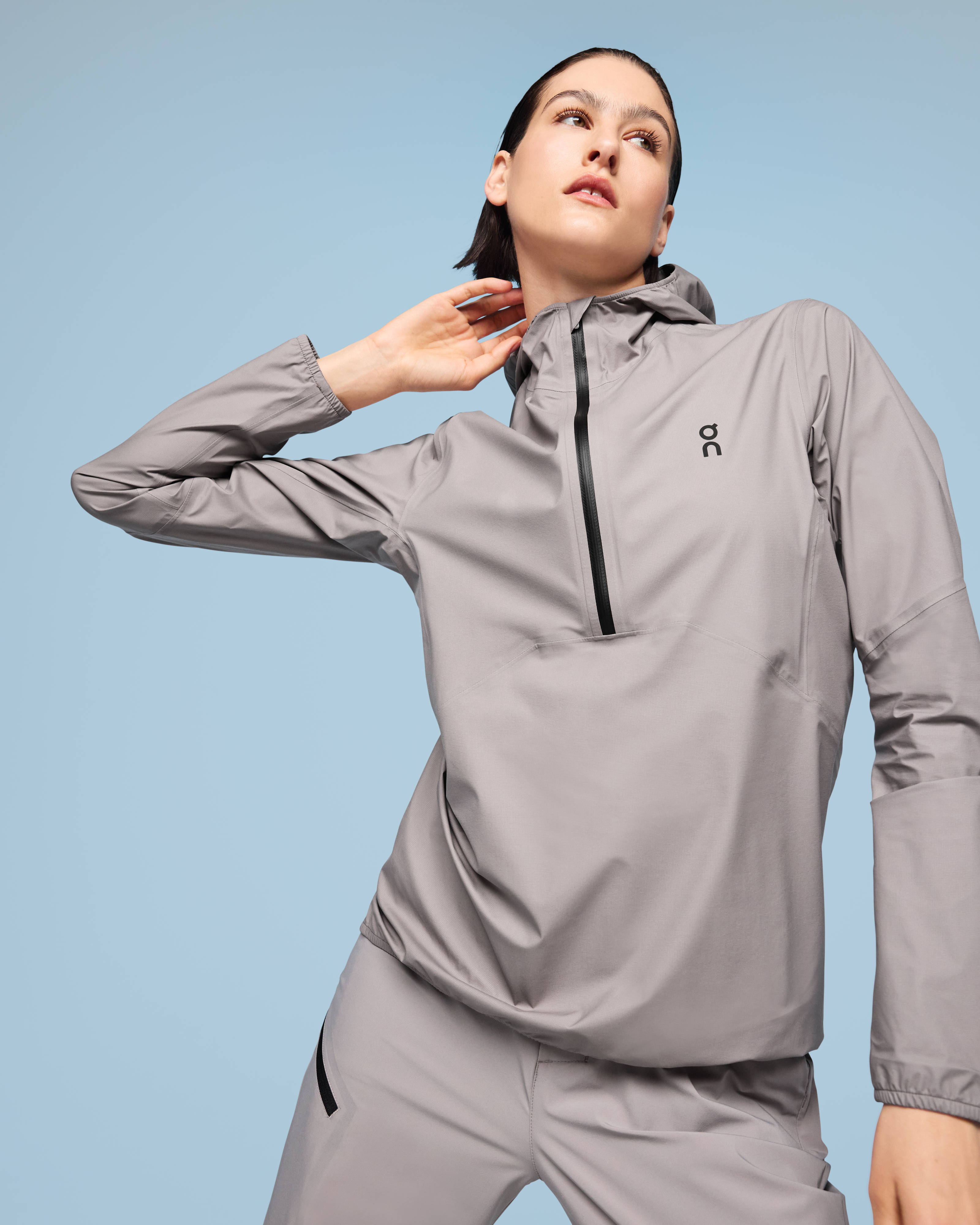 On Waterproof Anorak Zinc Femme Vestes