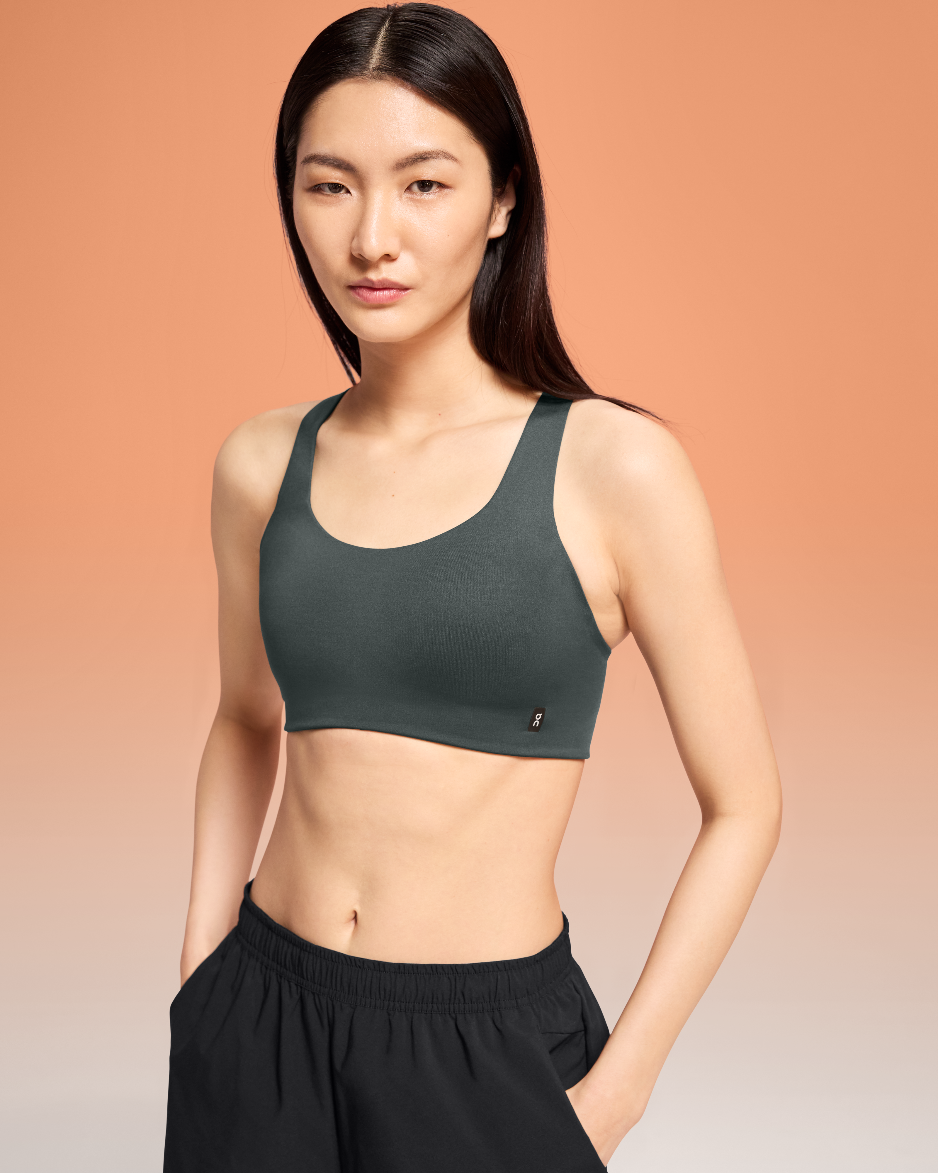 On Active Bra Lead & Black Femme Brassières