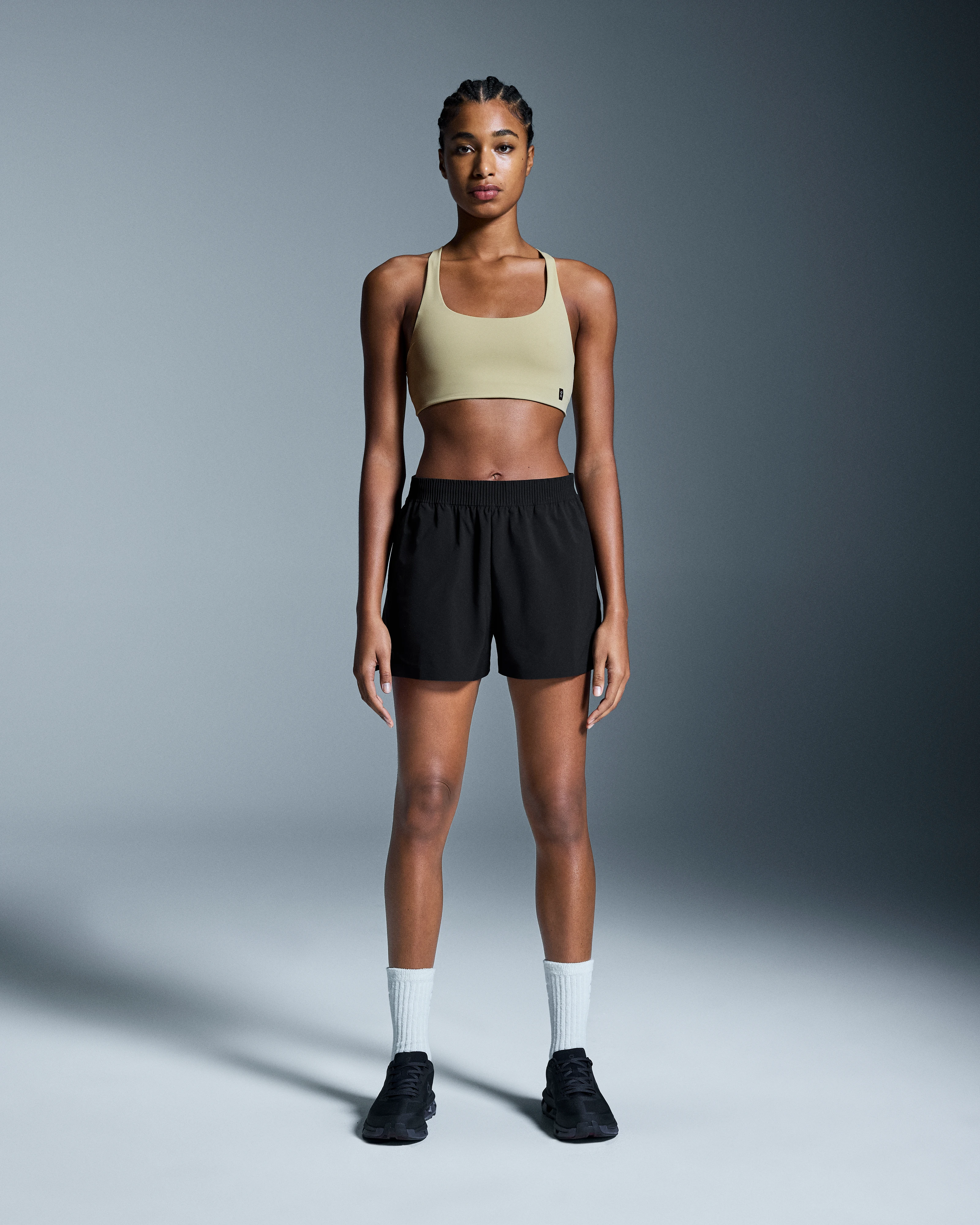 On Focus Shorts Black Femme Shorts