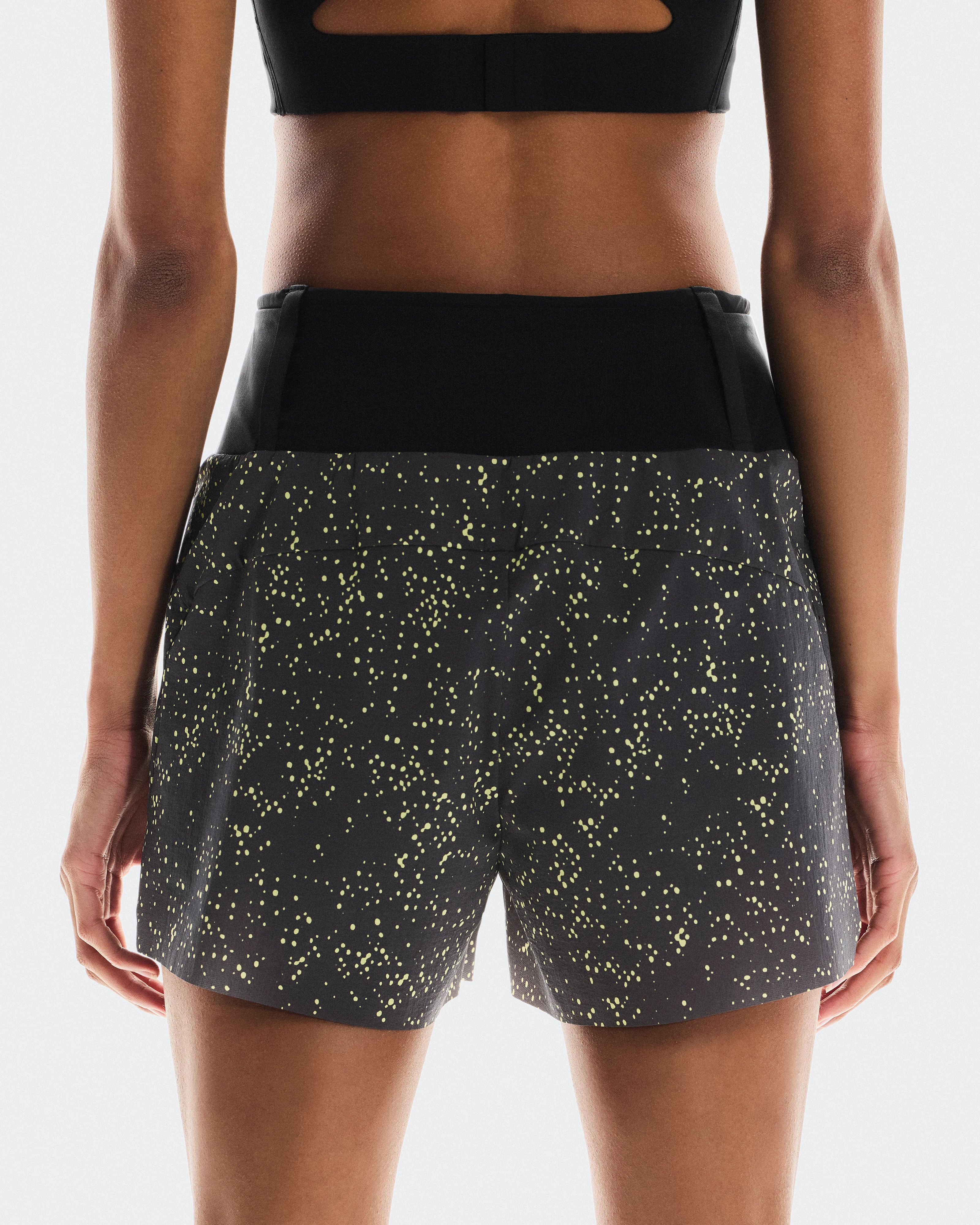 On Ultra Shorts Iron & Lime Femme Shorts