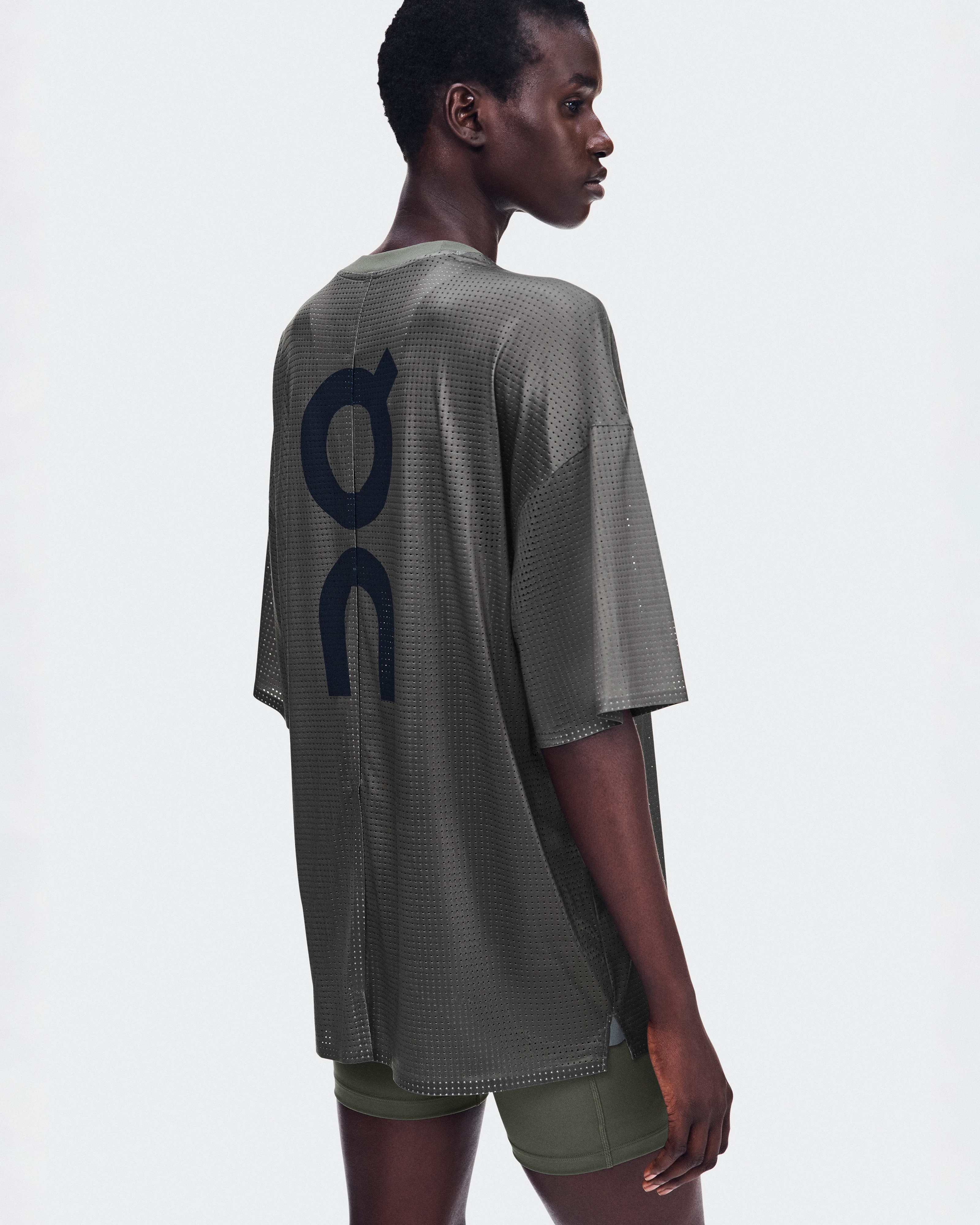 On Oversize Run-T LN1 Mire Unisexe Hauts et t-shirts