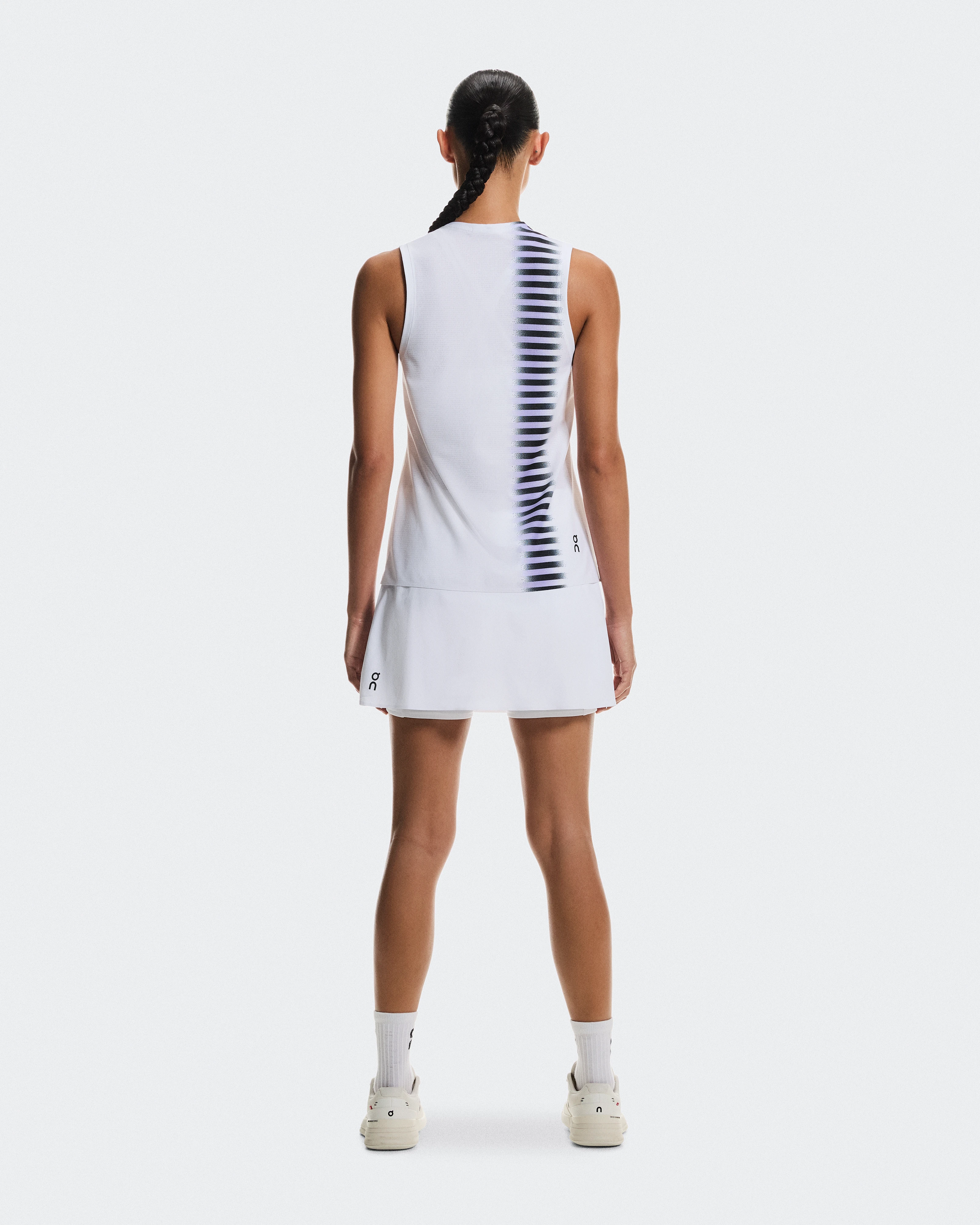 On Court Tank Edge White & Black Femme Hauts et t-shirts