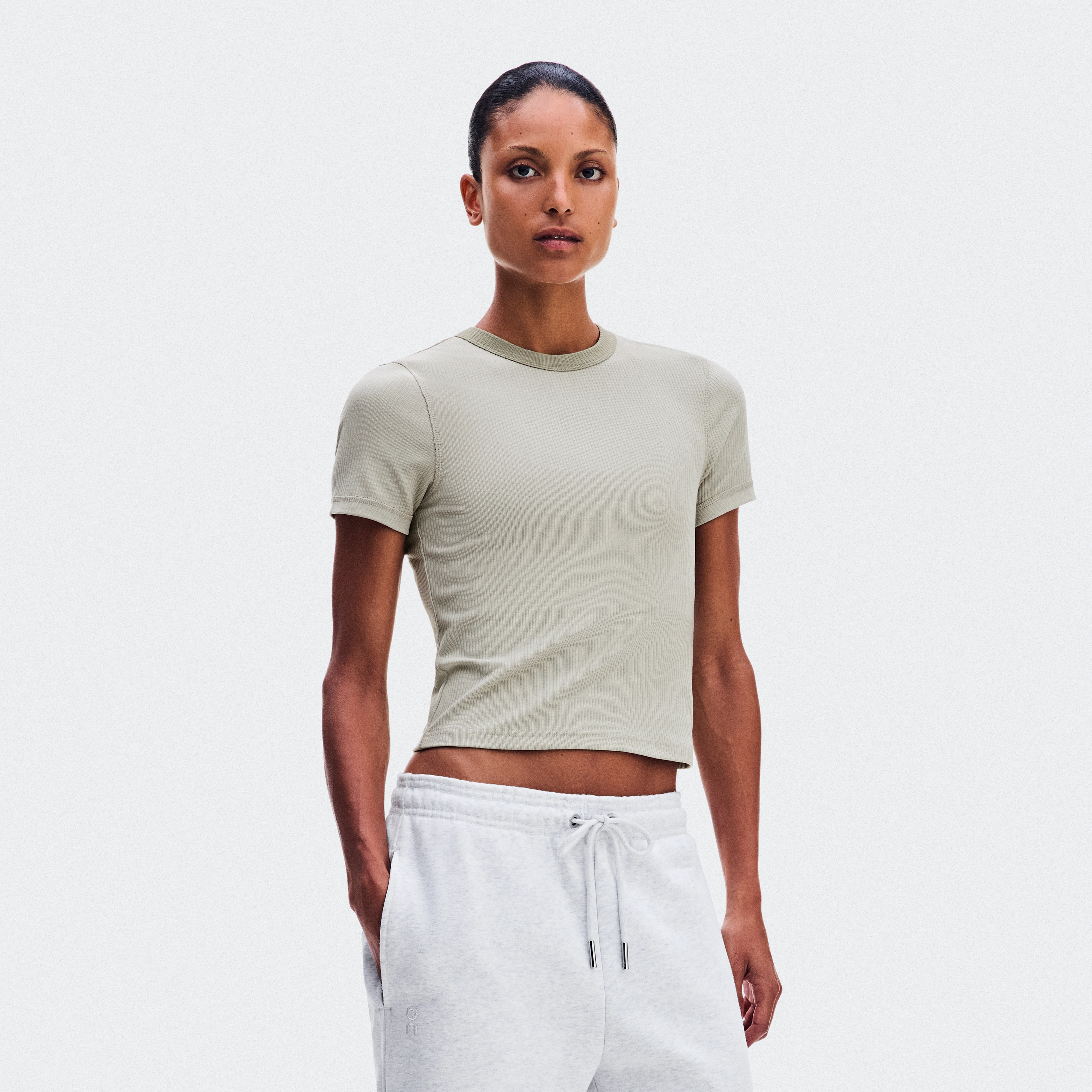 On All-Day Ribbed T-Shirt Brume Femme – Essentiel revisité Hauts et t-shirts