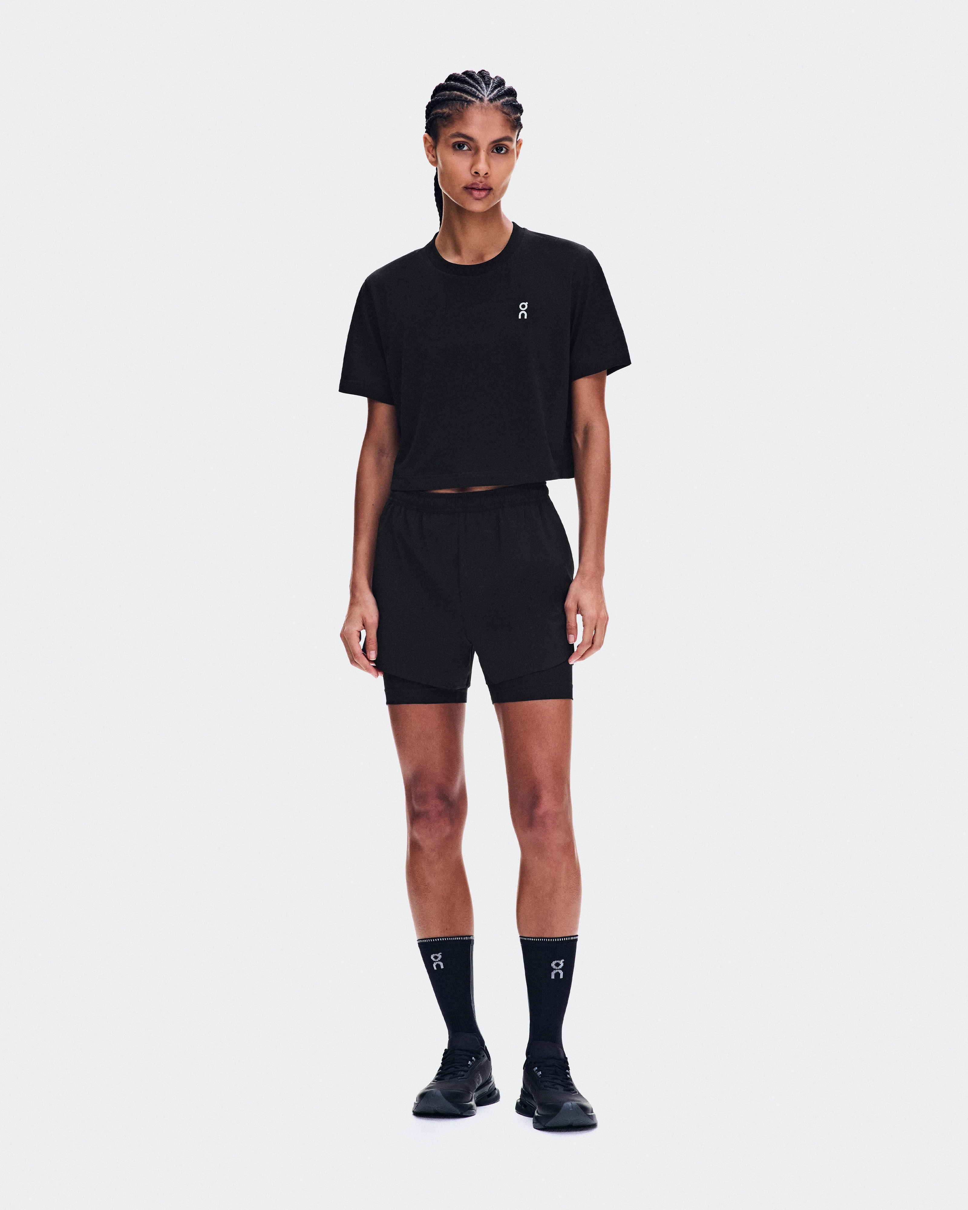 On Train-T Crop Black Femme Hauts et t-shirts