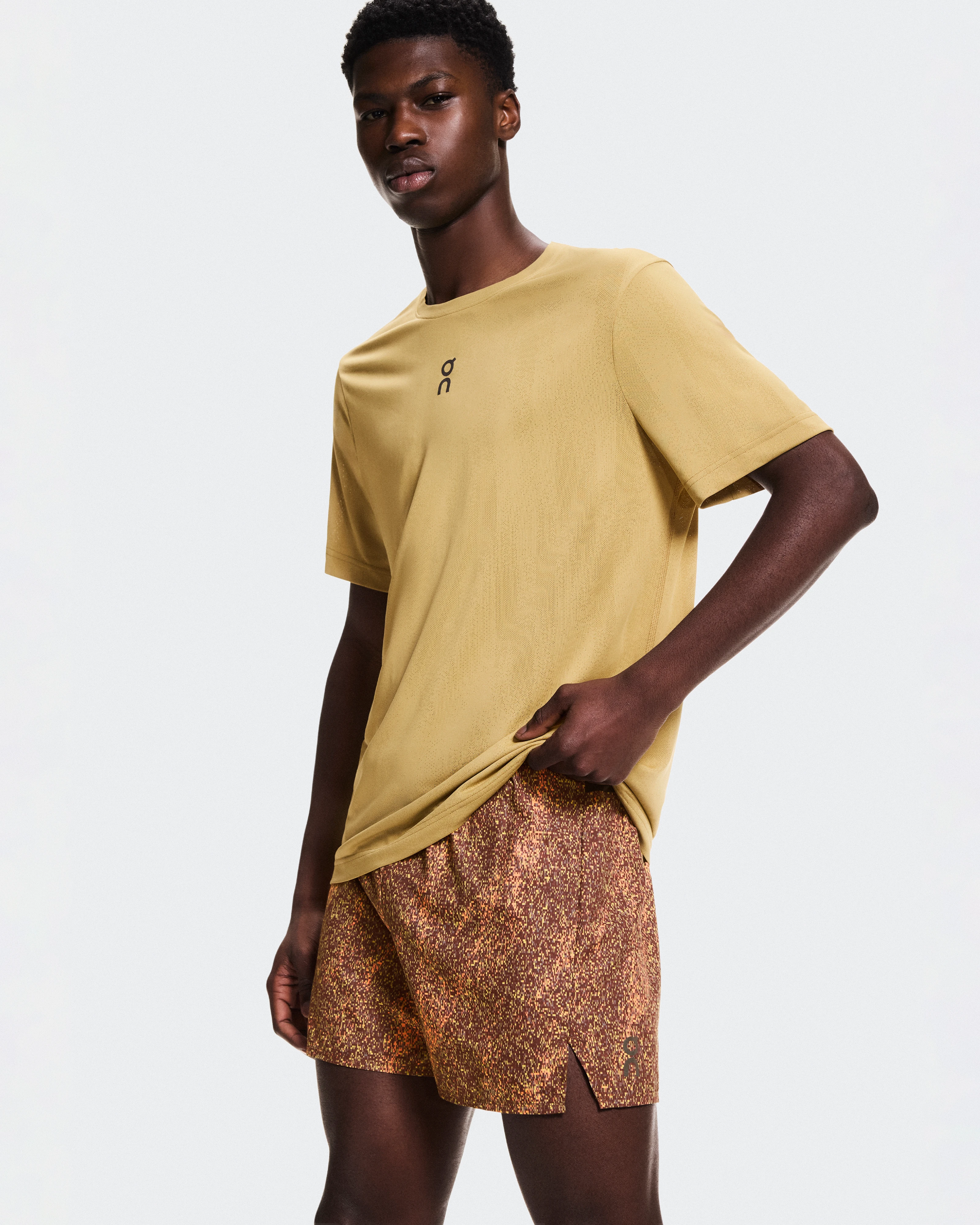 On Trail Shorts Black & Gobi Homme Shorts