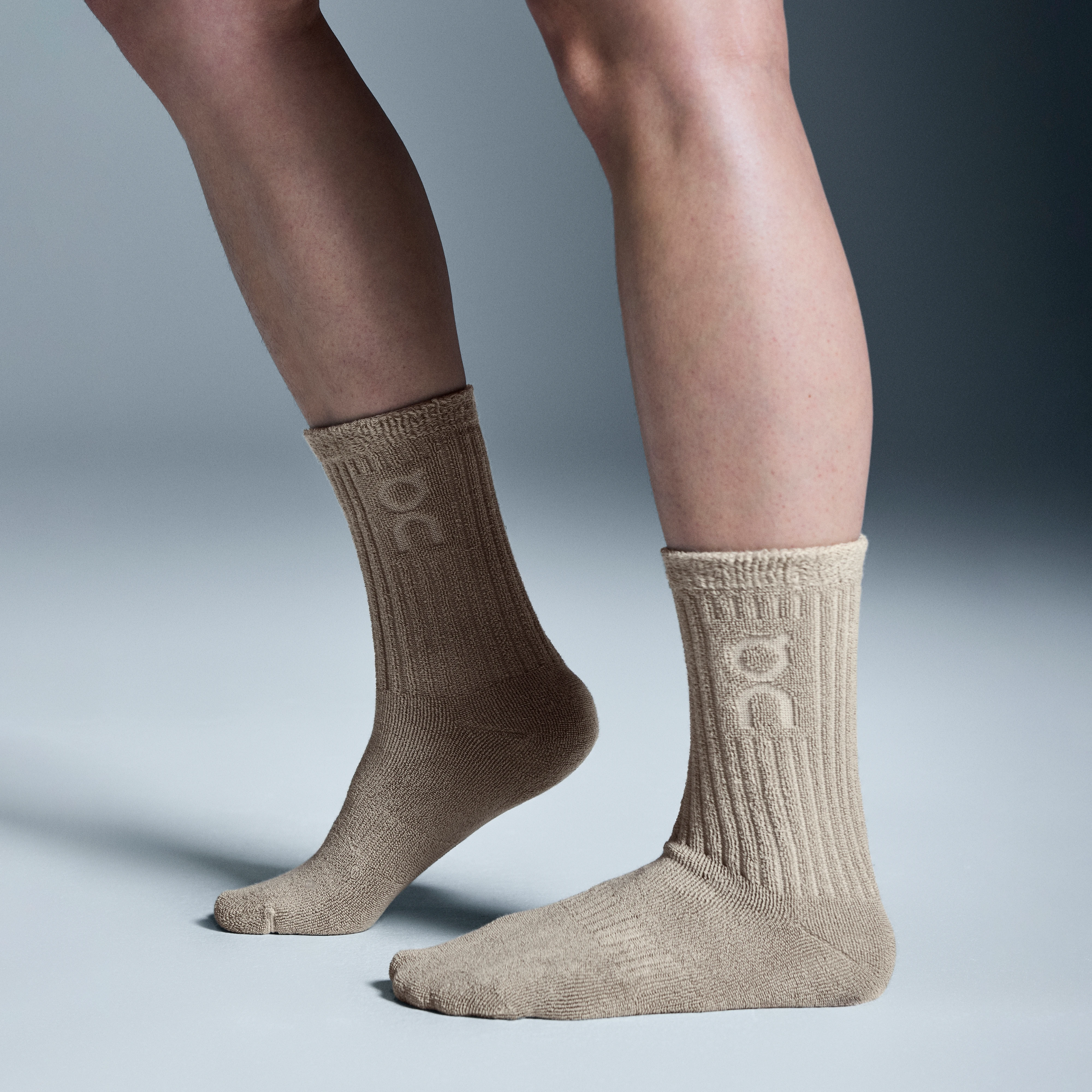 On Terry Sock High Desert Unisexe – Quotidien, ultra-douces, soutien voûte plantaire Chaussettes