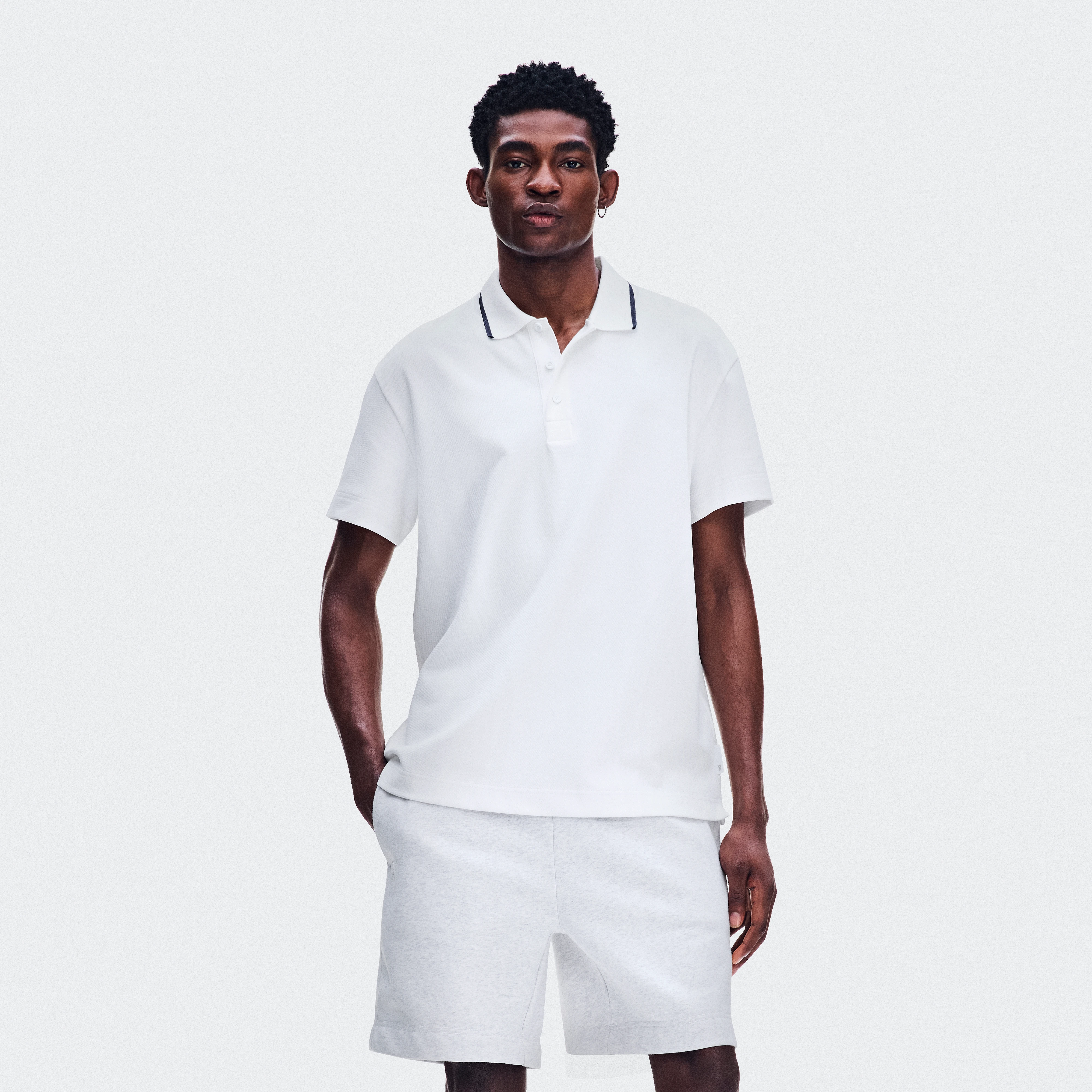 On Courtside Polo All White Homme – Style tennis, hors courts, confort au quotidien Hauts et t-shirts
