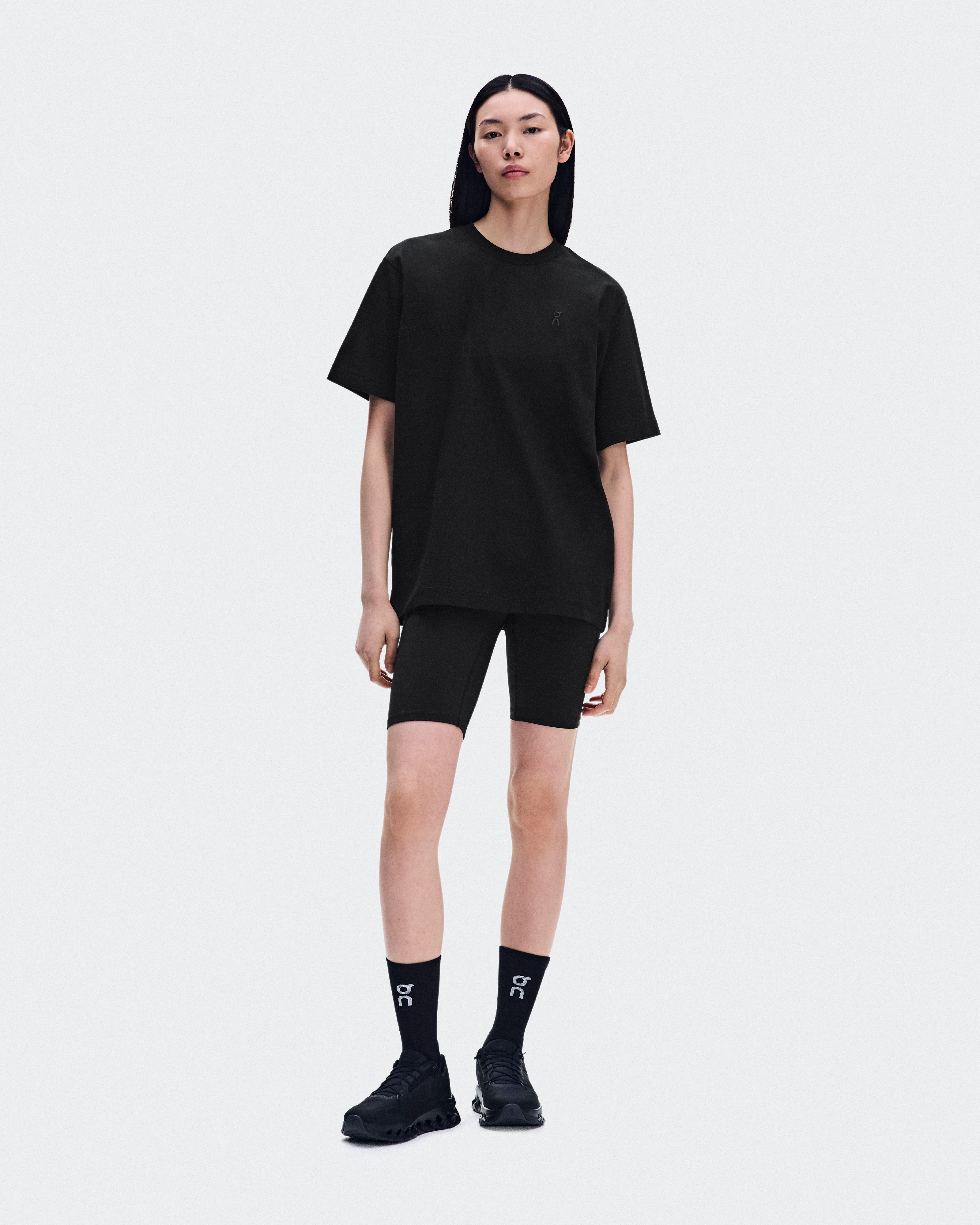 On Club Collective-T Runner Black Femme Hauts et t-shirts