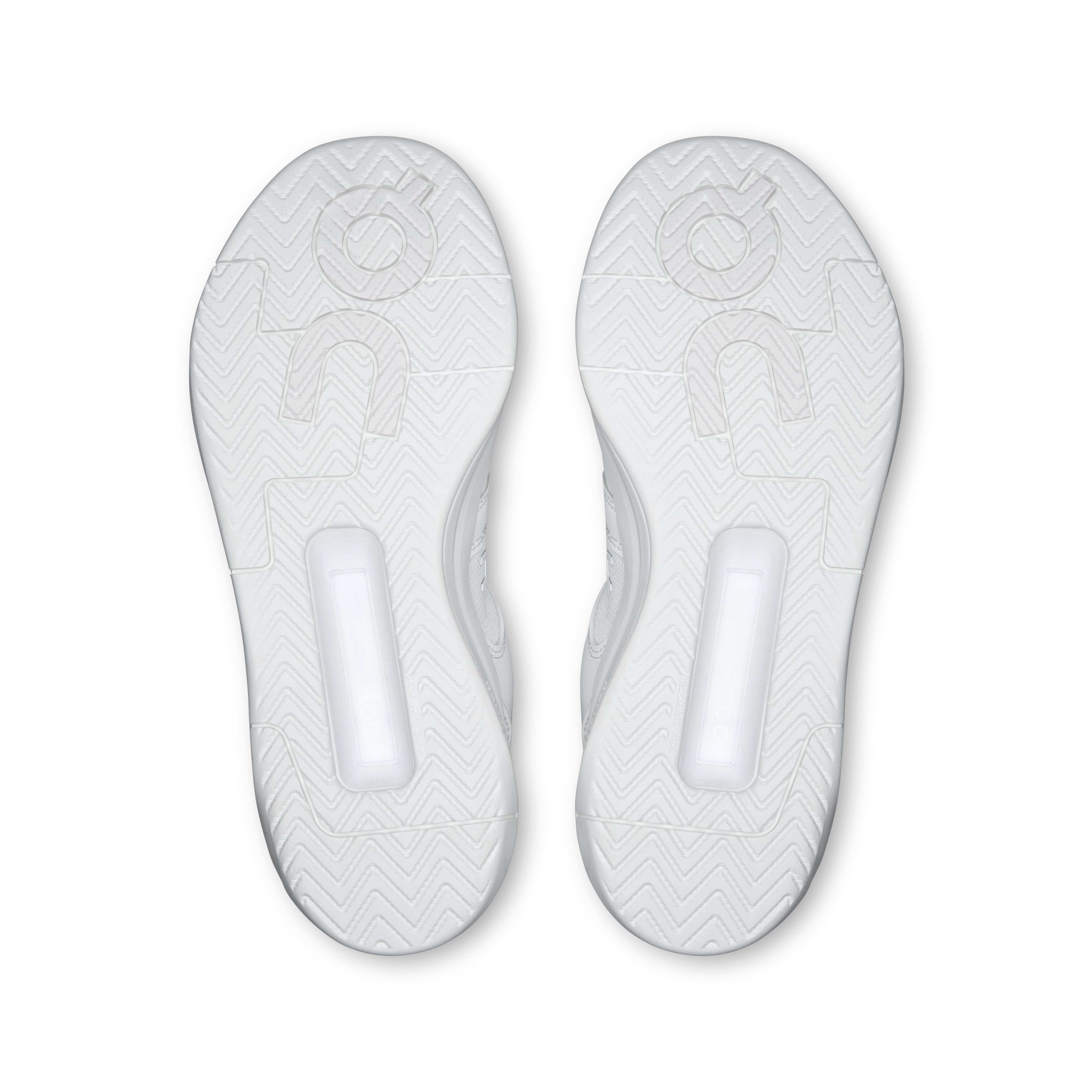 On THE ROGER Clubhouse Pro 2 White & Ivory Femme Tennis Chaussures