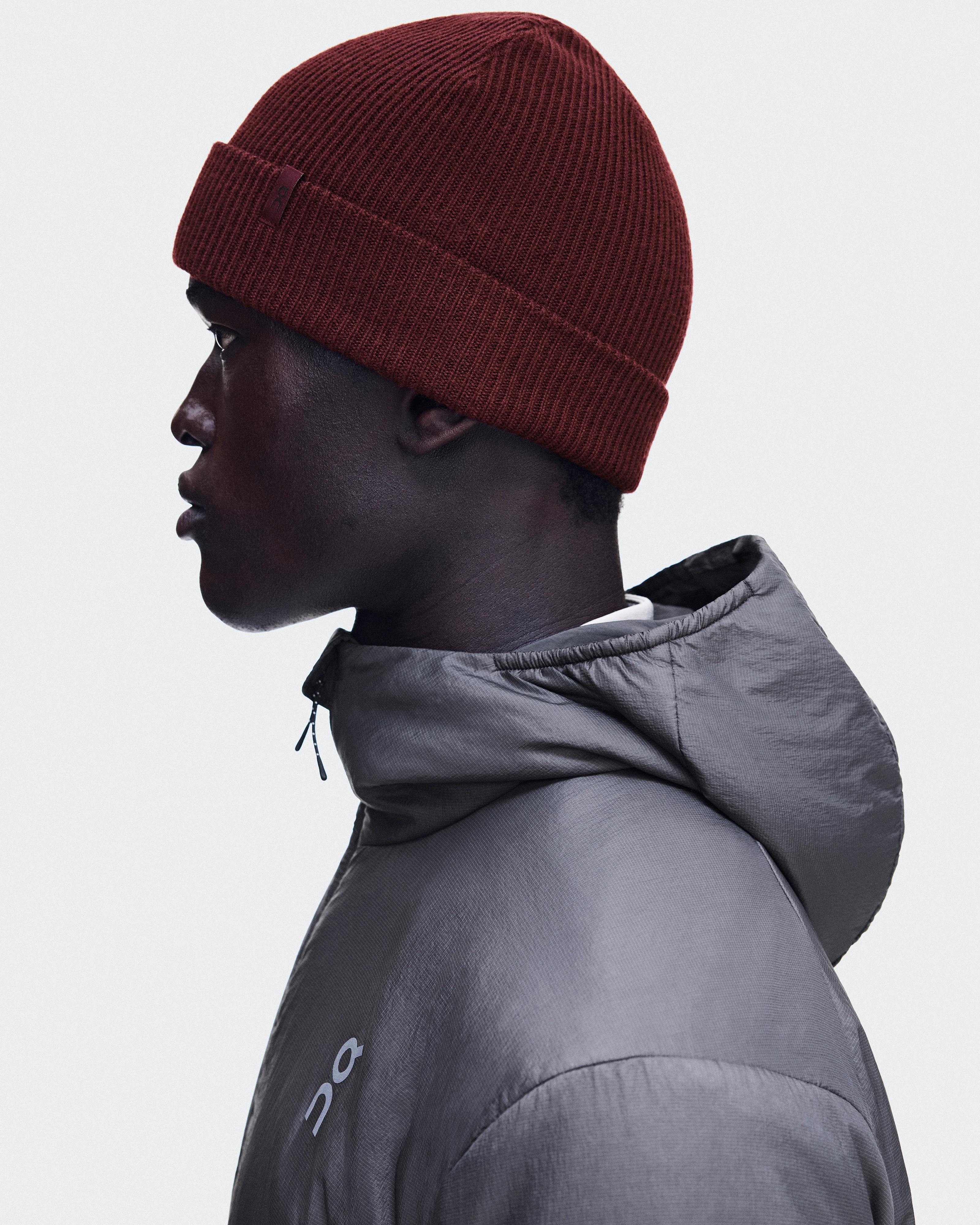 On Merino Beanie Maroon Unisexe Chapeaux