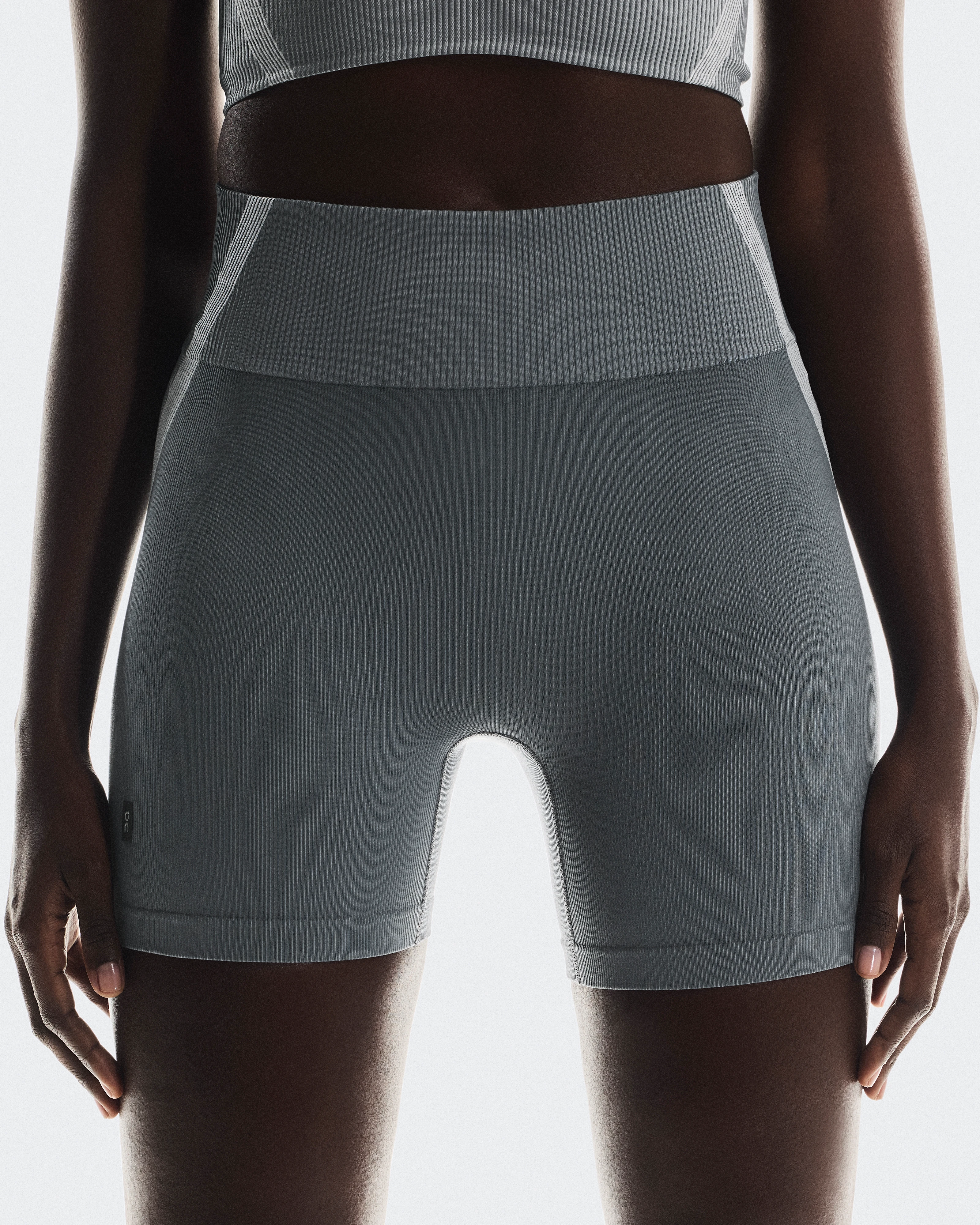 On Studio Knit Shorts Rock & Glacier Femme Shorts