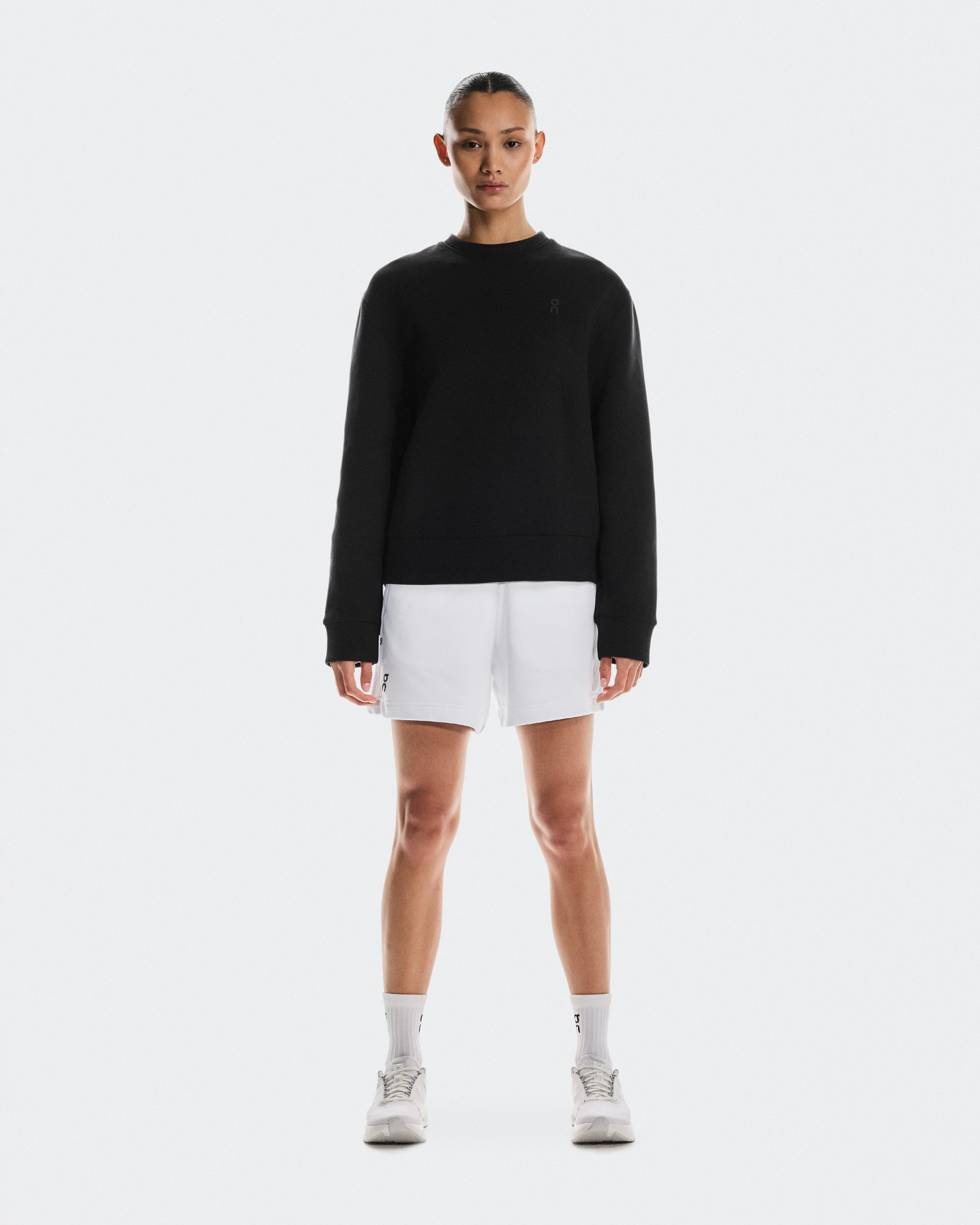 On Focus Tech Crew Black Femme Sweats à capuche et sweats