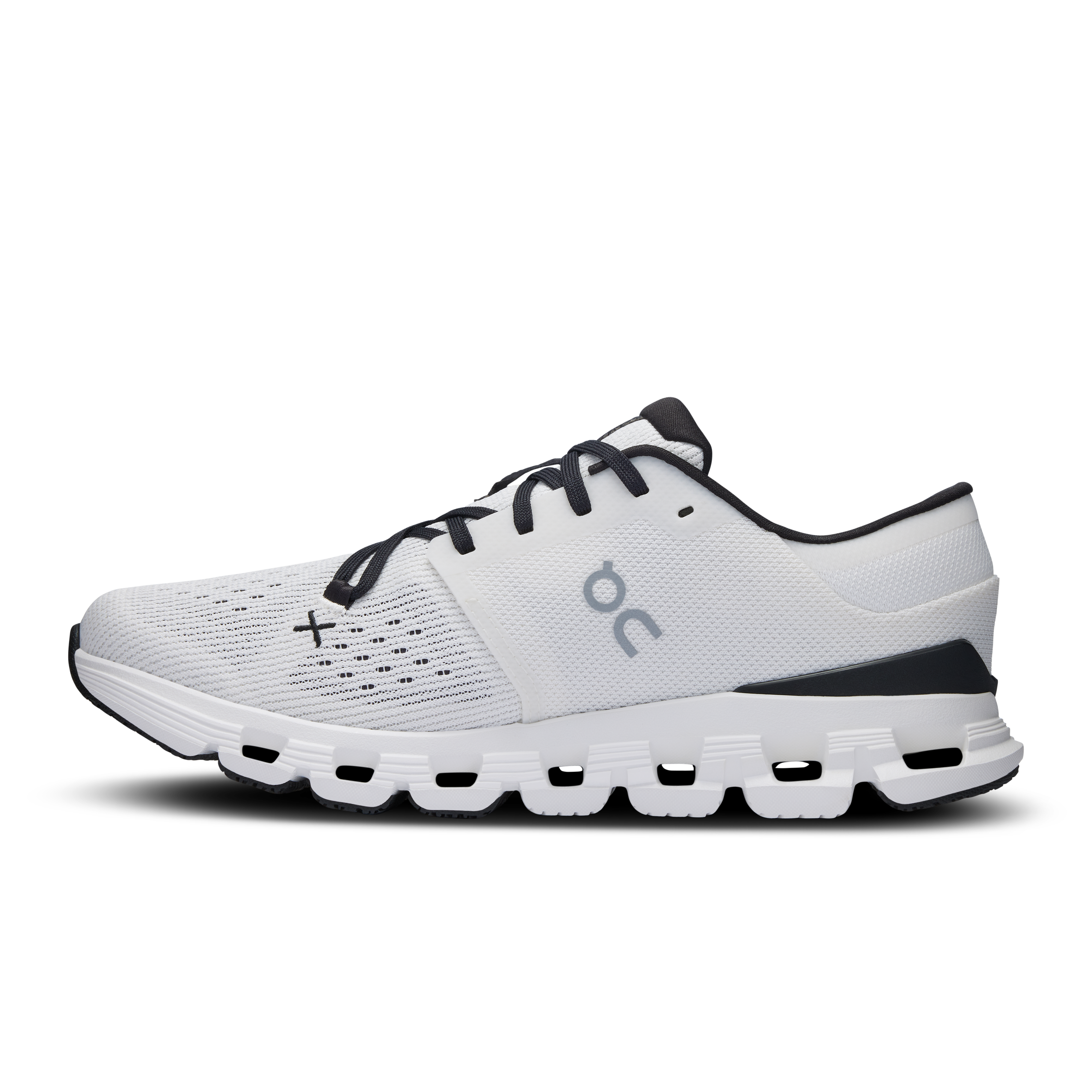 On Cloud X 4 Ivory & Black Femme training_shoes Chaussures