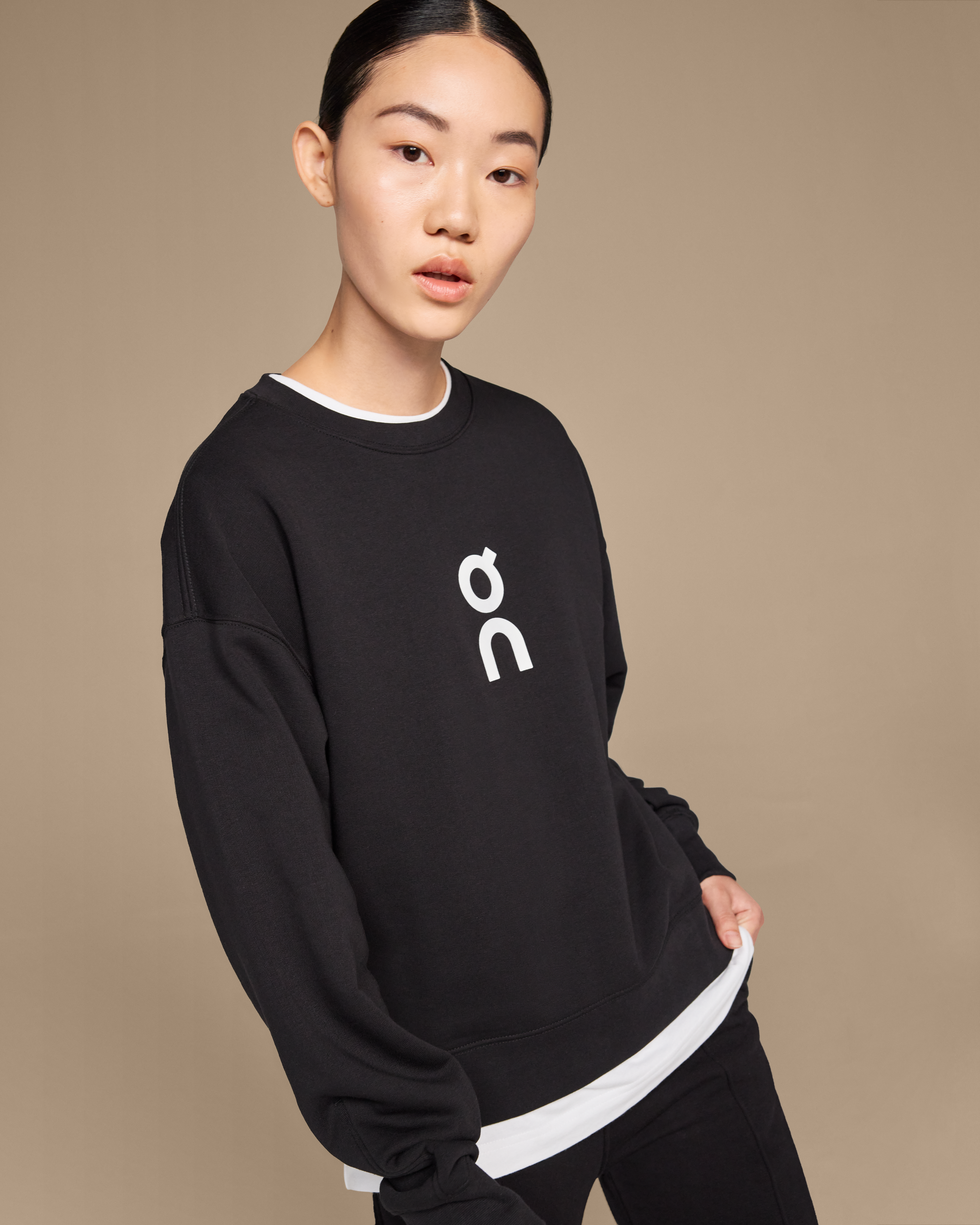 On Club Crew Black Femme Sweats à capuche et sweats