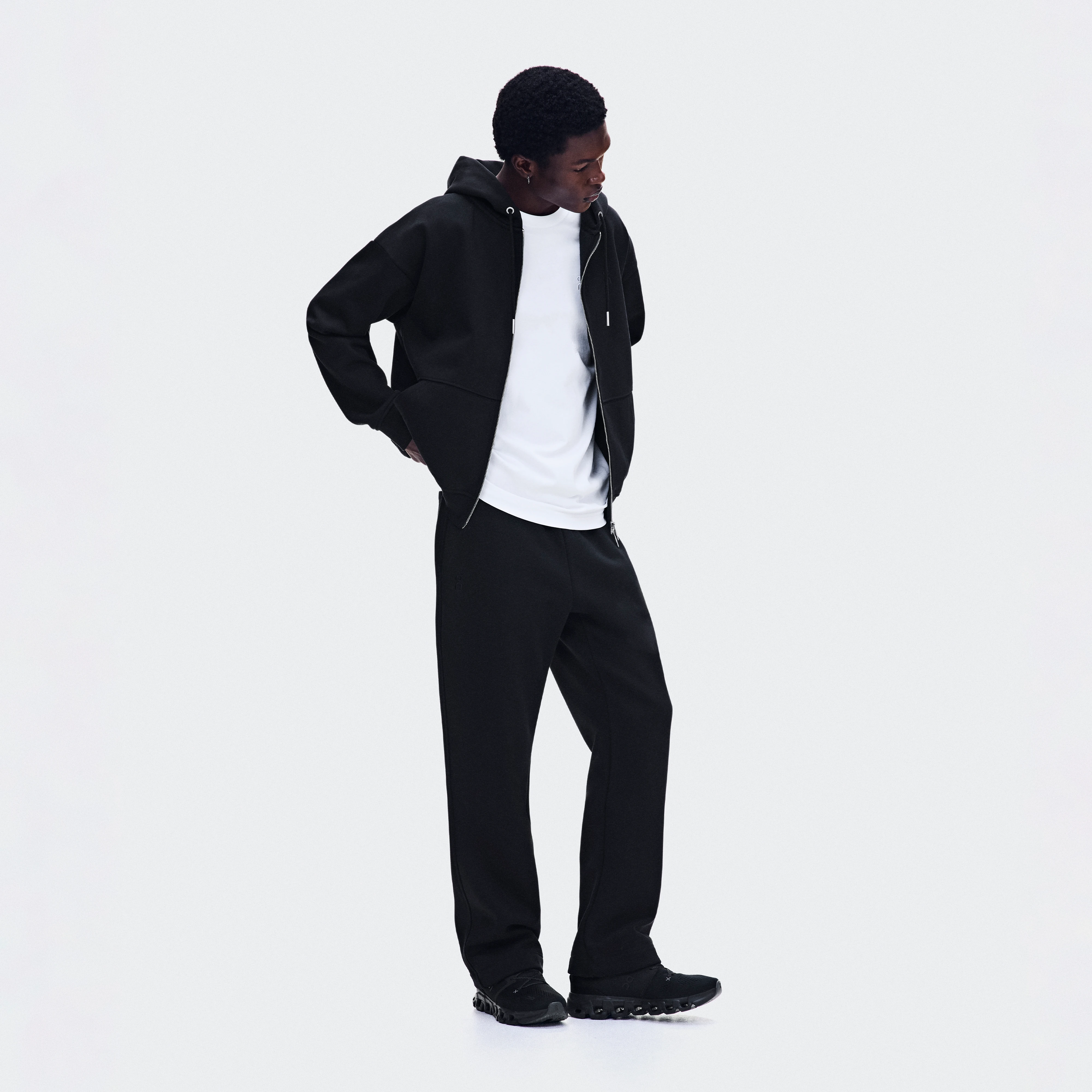 On Club Collective Wide Pants Black Homme – Votre pièce casual réinventée Pantalons