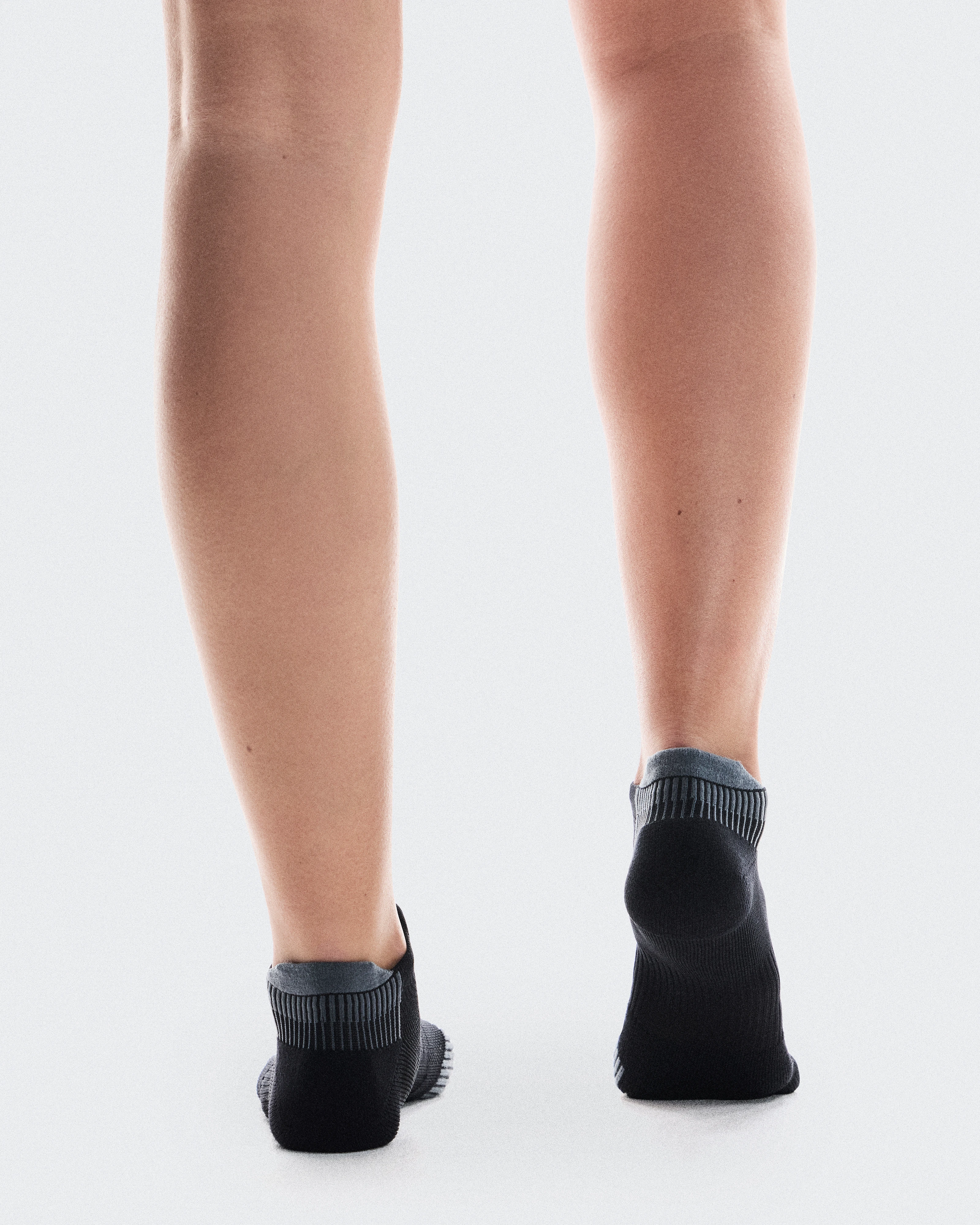 On Performance Run Sock Low Black & Eclipse Unisexe Chaussettes