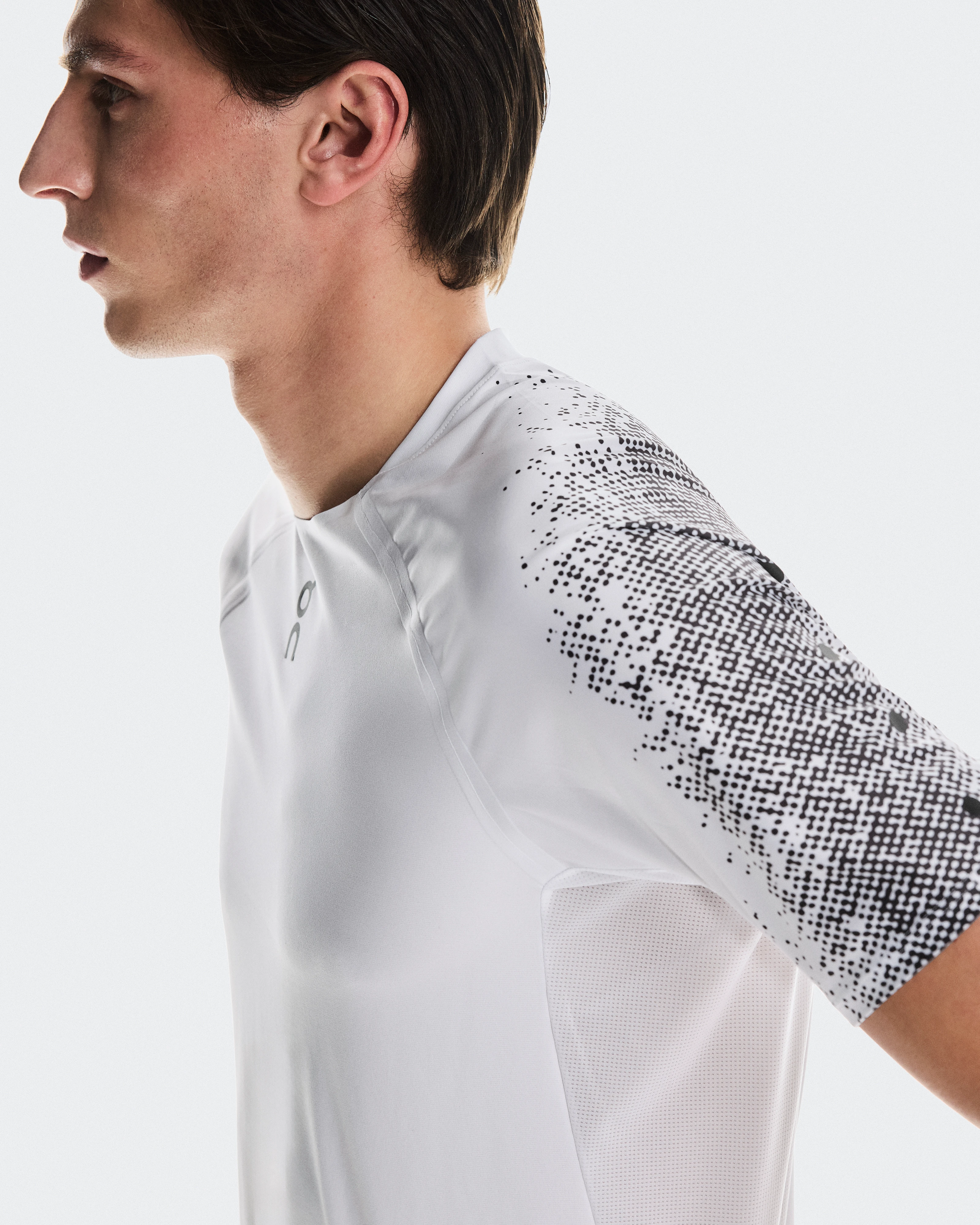 On Ultra-T White & Iron Homme Hauts et t-shirts
