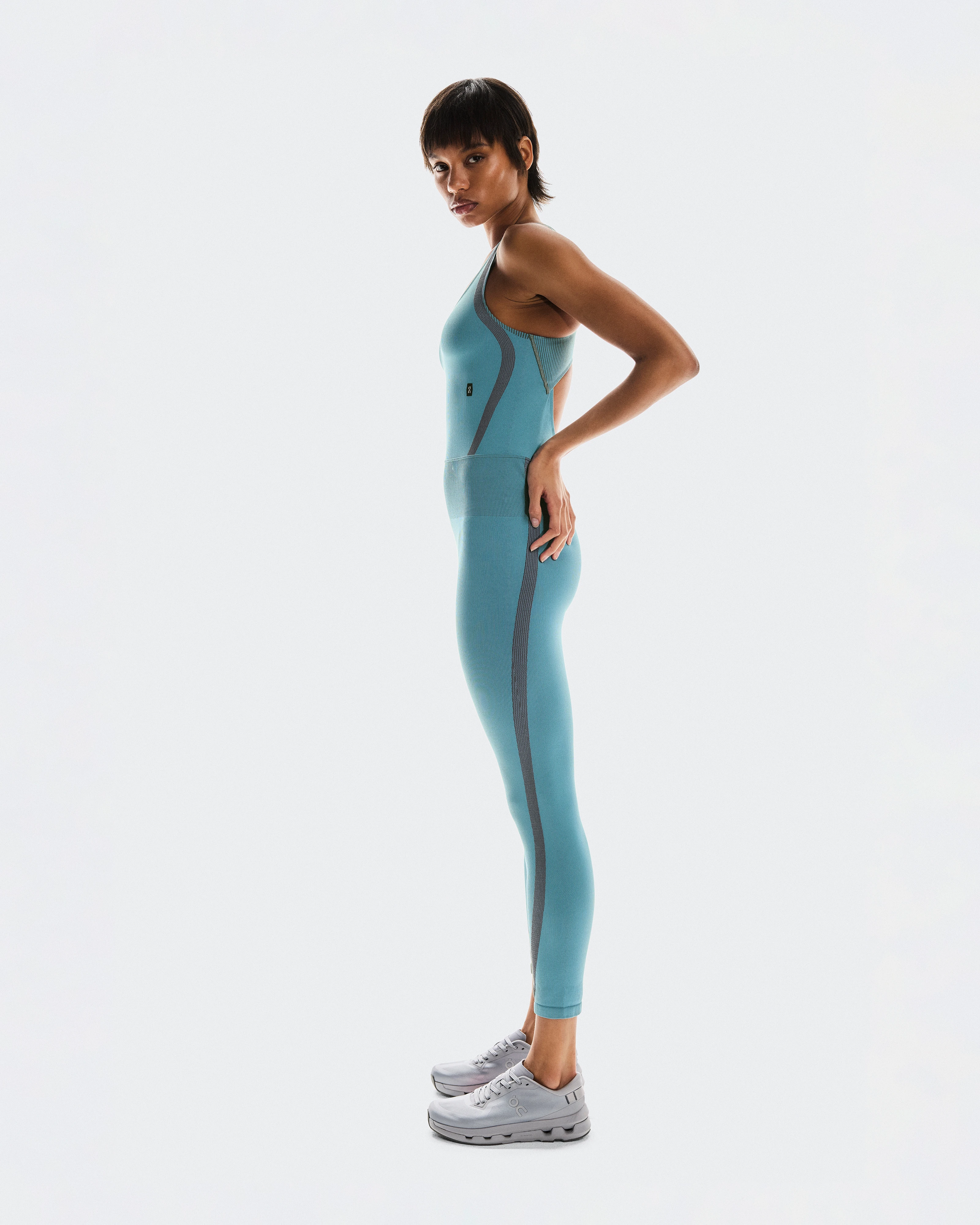 On Studio Knit Bodysuit 7/8 Niagara & Rock Femme Body