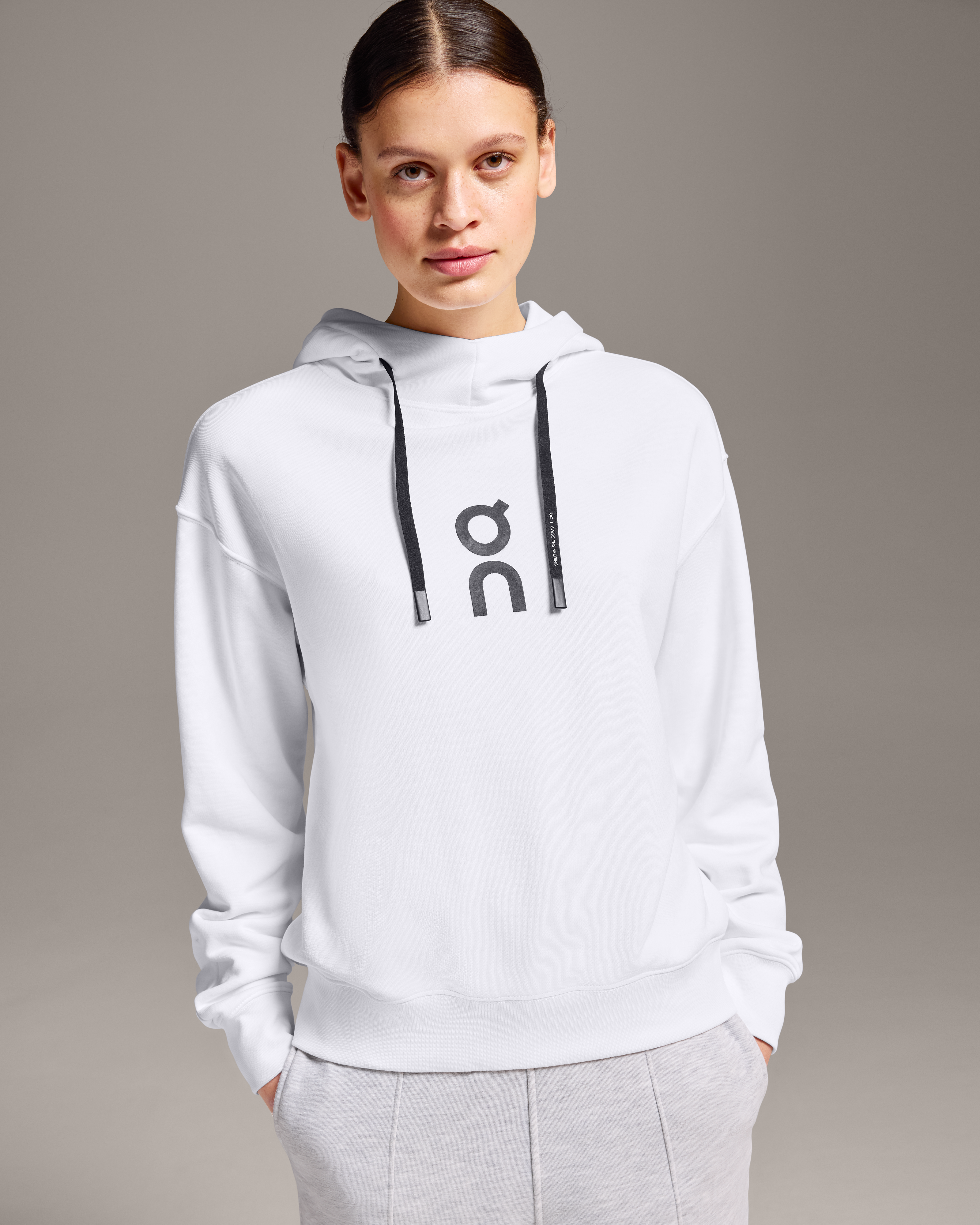 On Club Hoodie White Femme Sweats à capuche et sweats