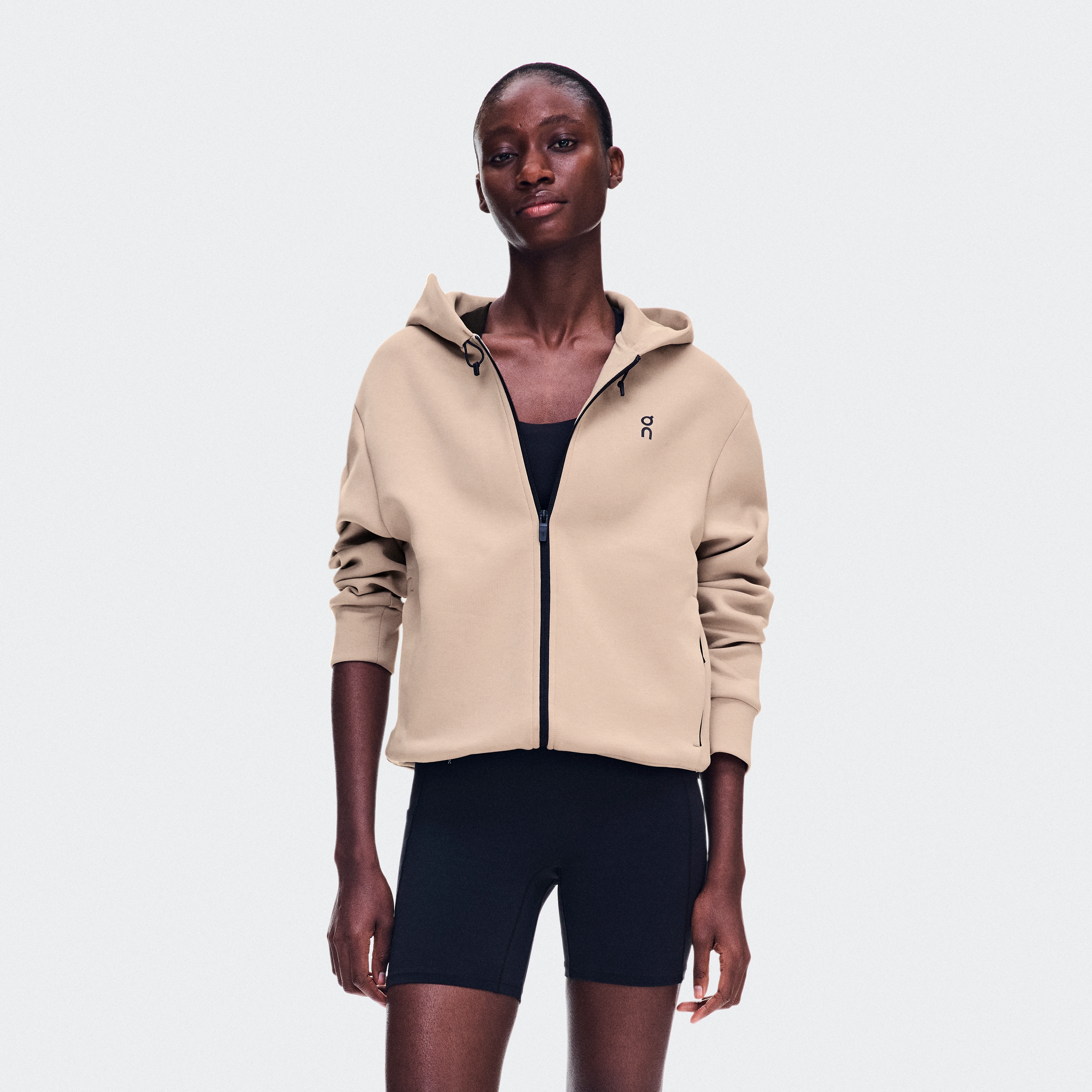 On Focus Tech Zip Hoodie Desert Femme – Quotidien, voyage, entraînement Sweats à capuche et sweats