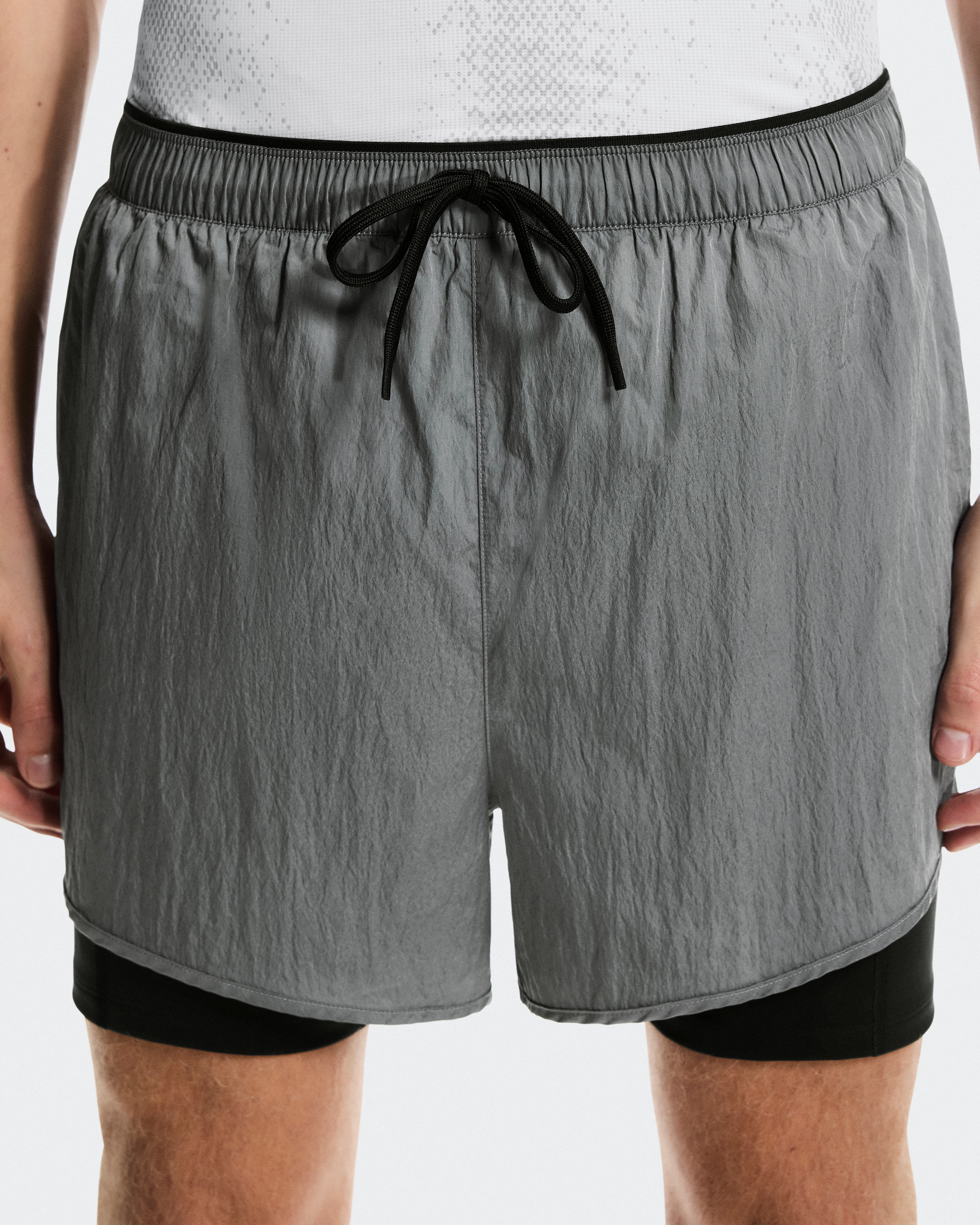 On Performance Volt Shorts Glacier Homme Shorts