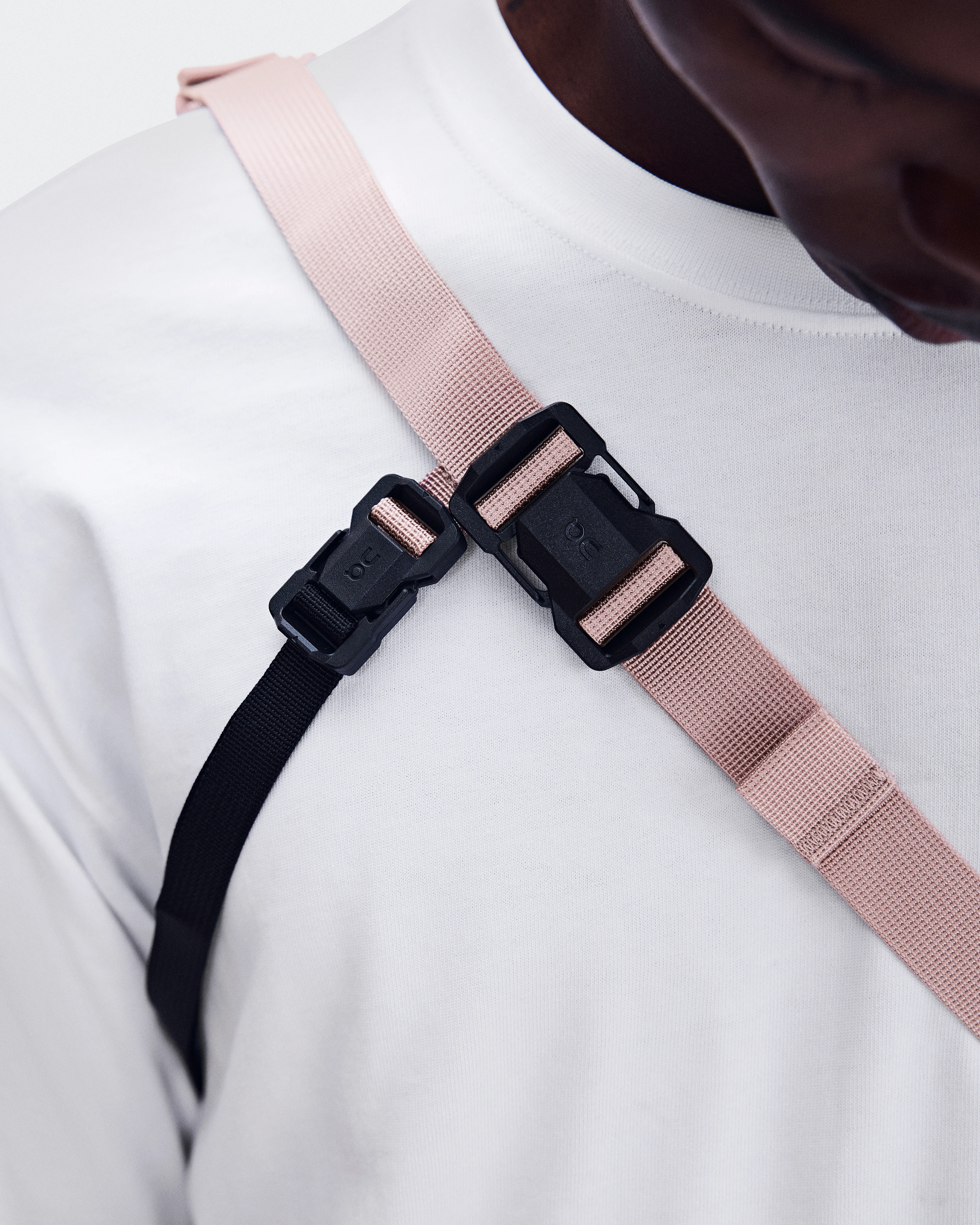 On Sling Pack 9L Biscuit & Black Unisexe Sacs