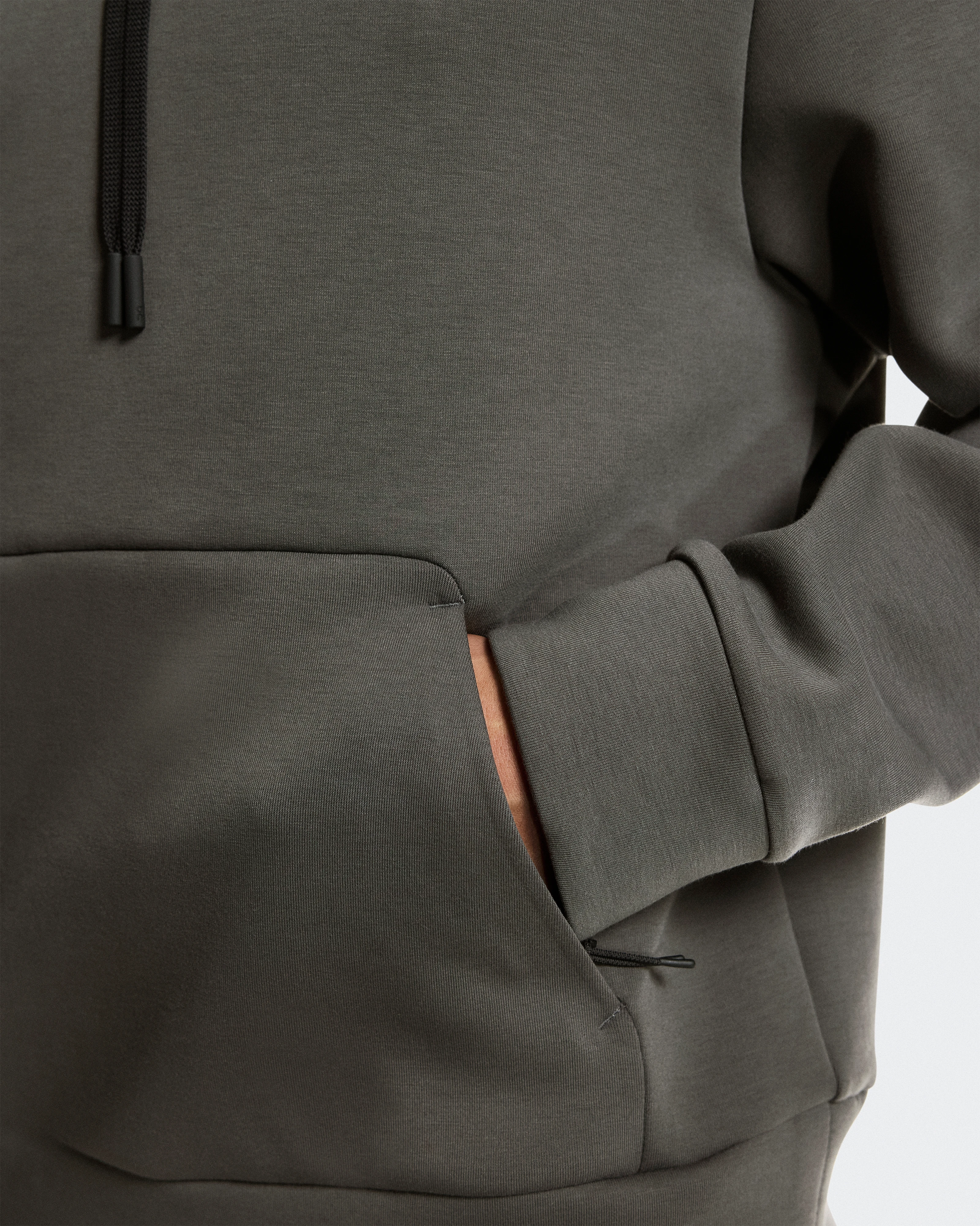 On Focus Tech Hoodie Shadow Homme Sweats à capuche et sweats