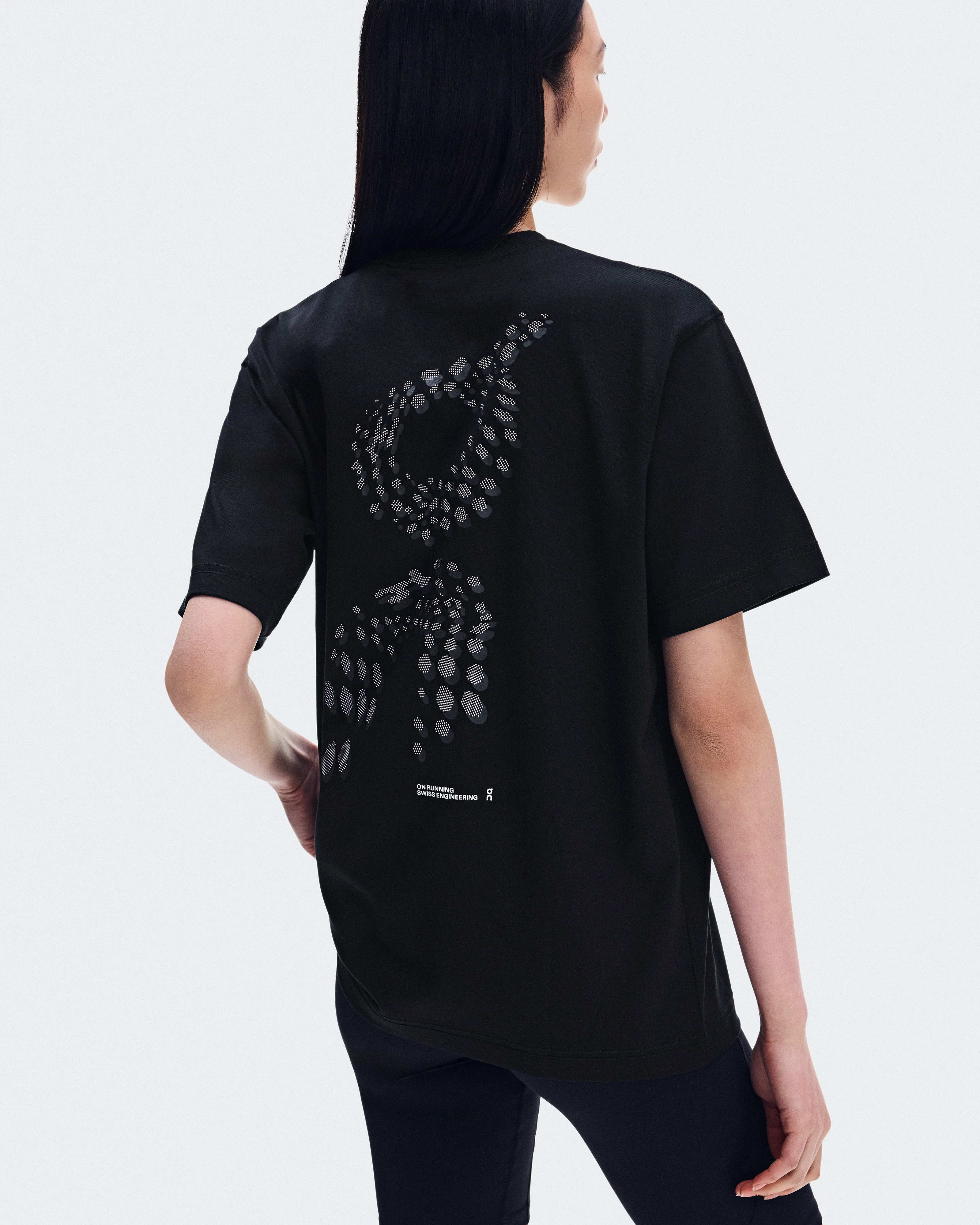 On Club Collective-T Runner Black Femme Hauts et t-shirts