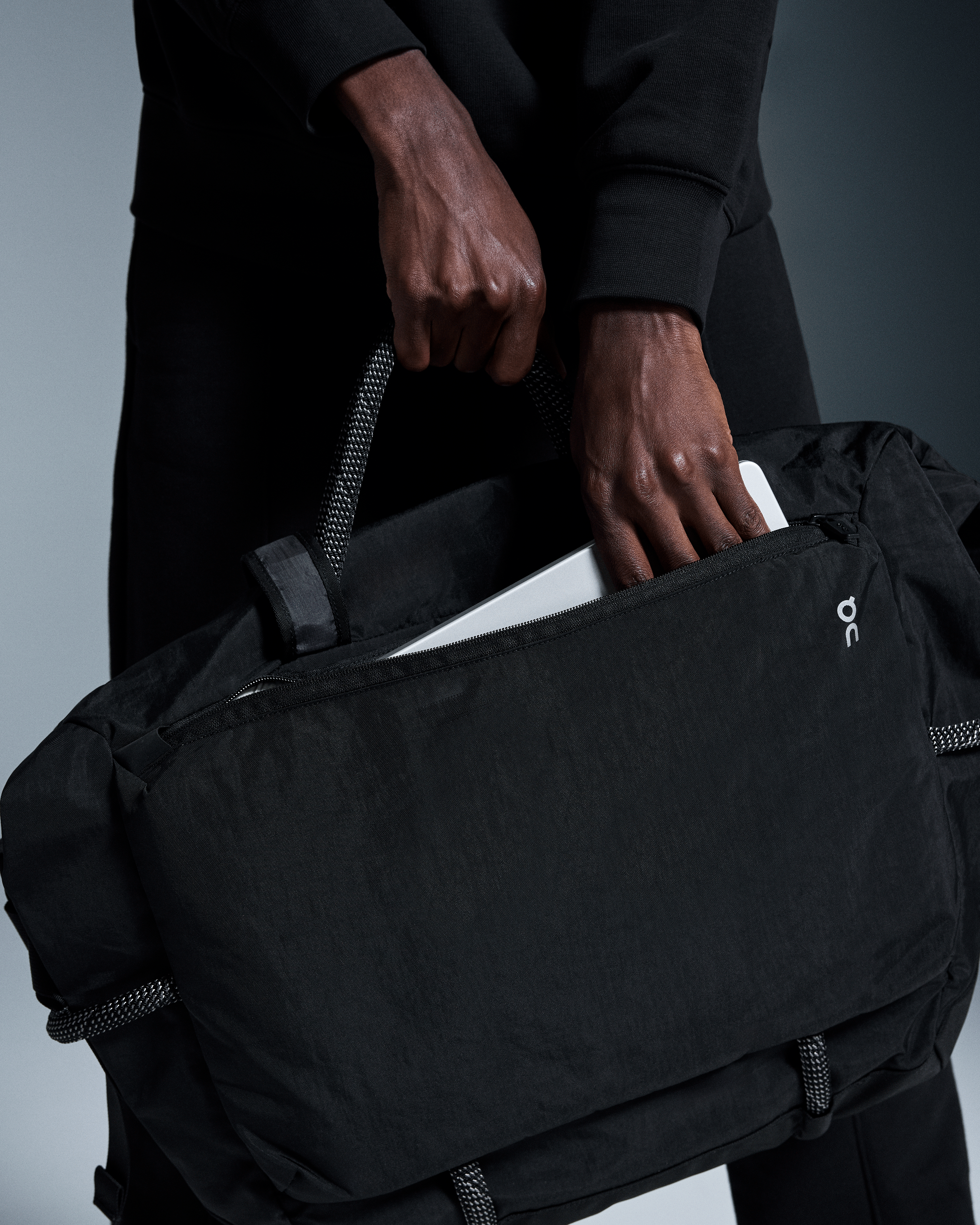 On Track Pack 40L Elite Black & Magnet Unisexe Sacs