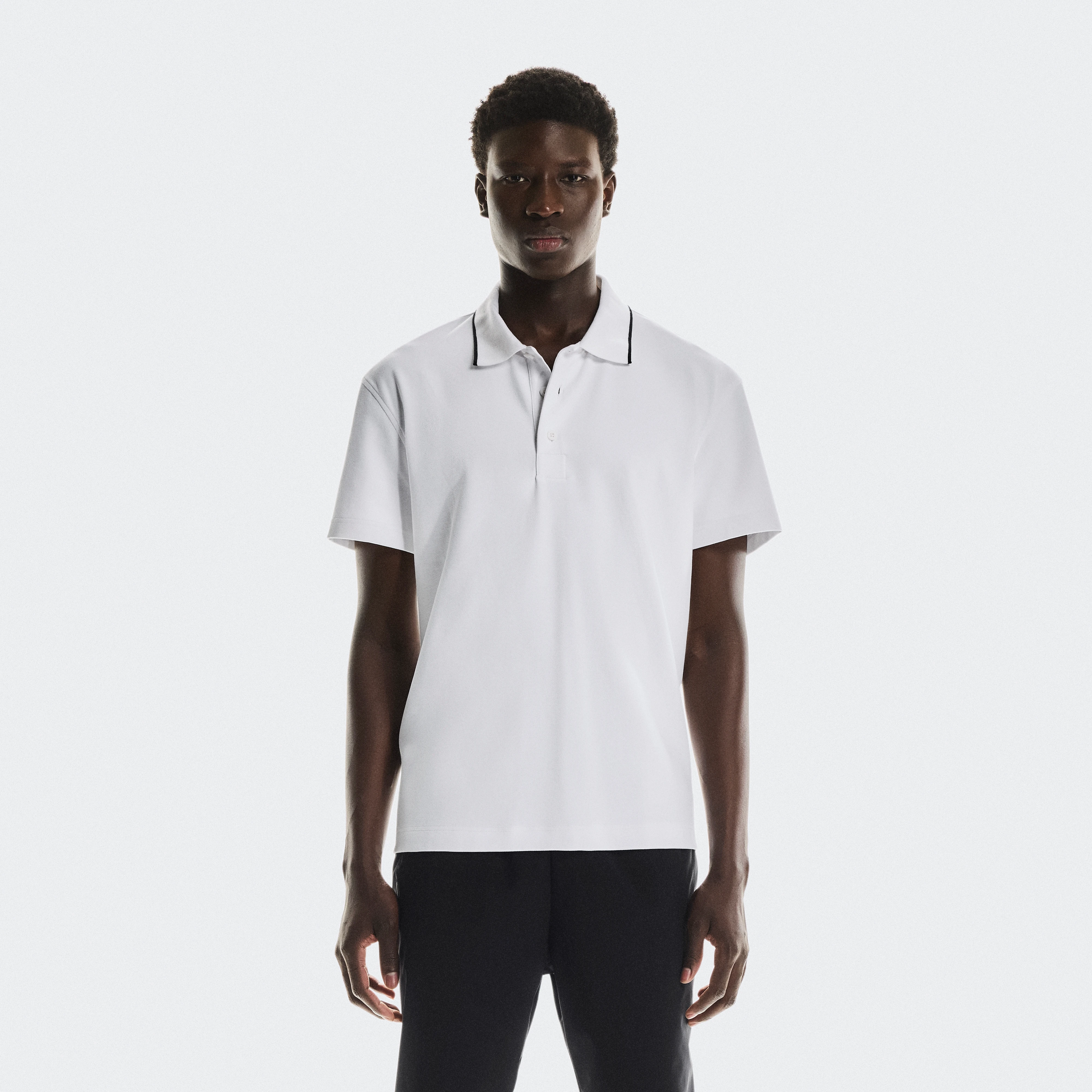 On Courtside Polo White Homme – Style tennis, hors courts, confort au quotidien Hauts et t-shirts