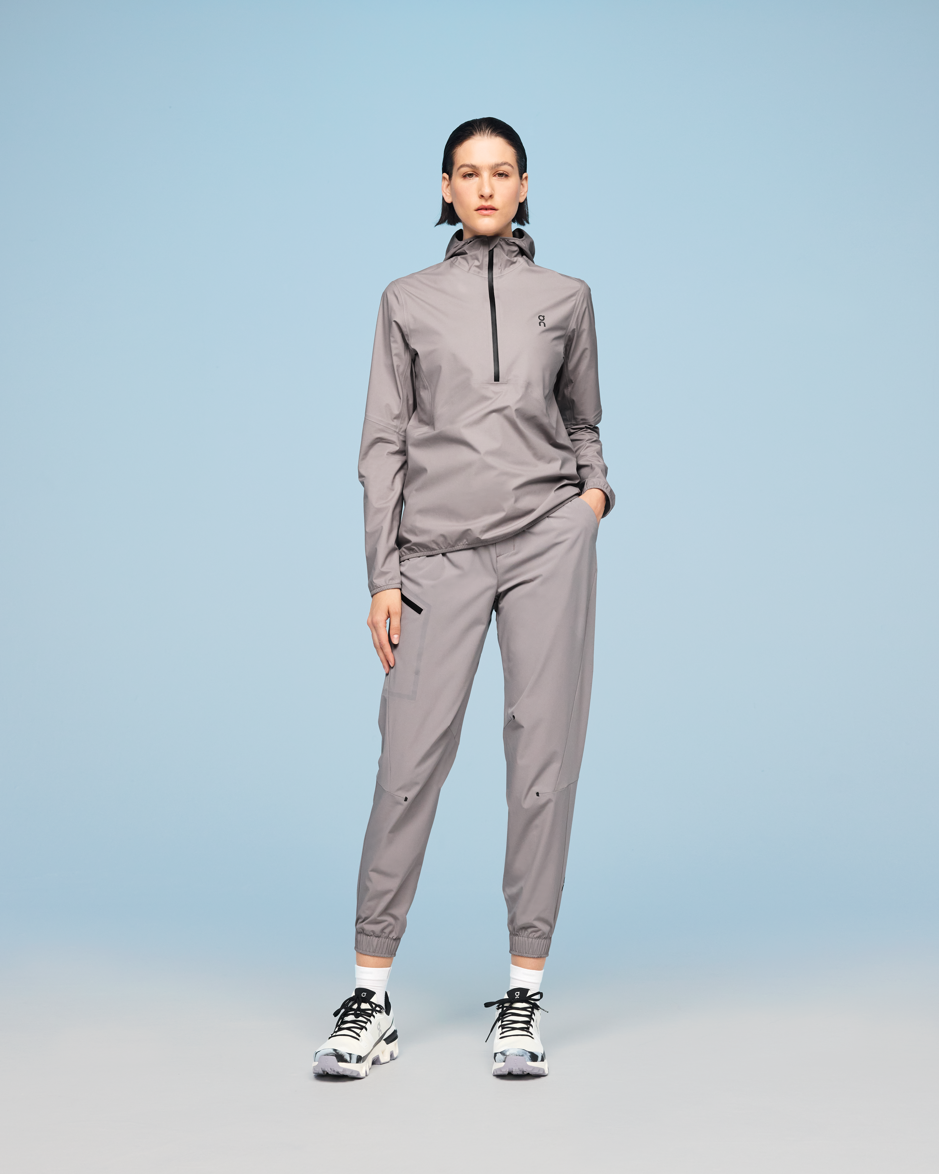 On Waterproof Anorak Zinc Femme Vestes
