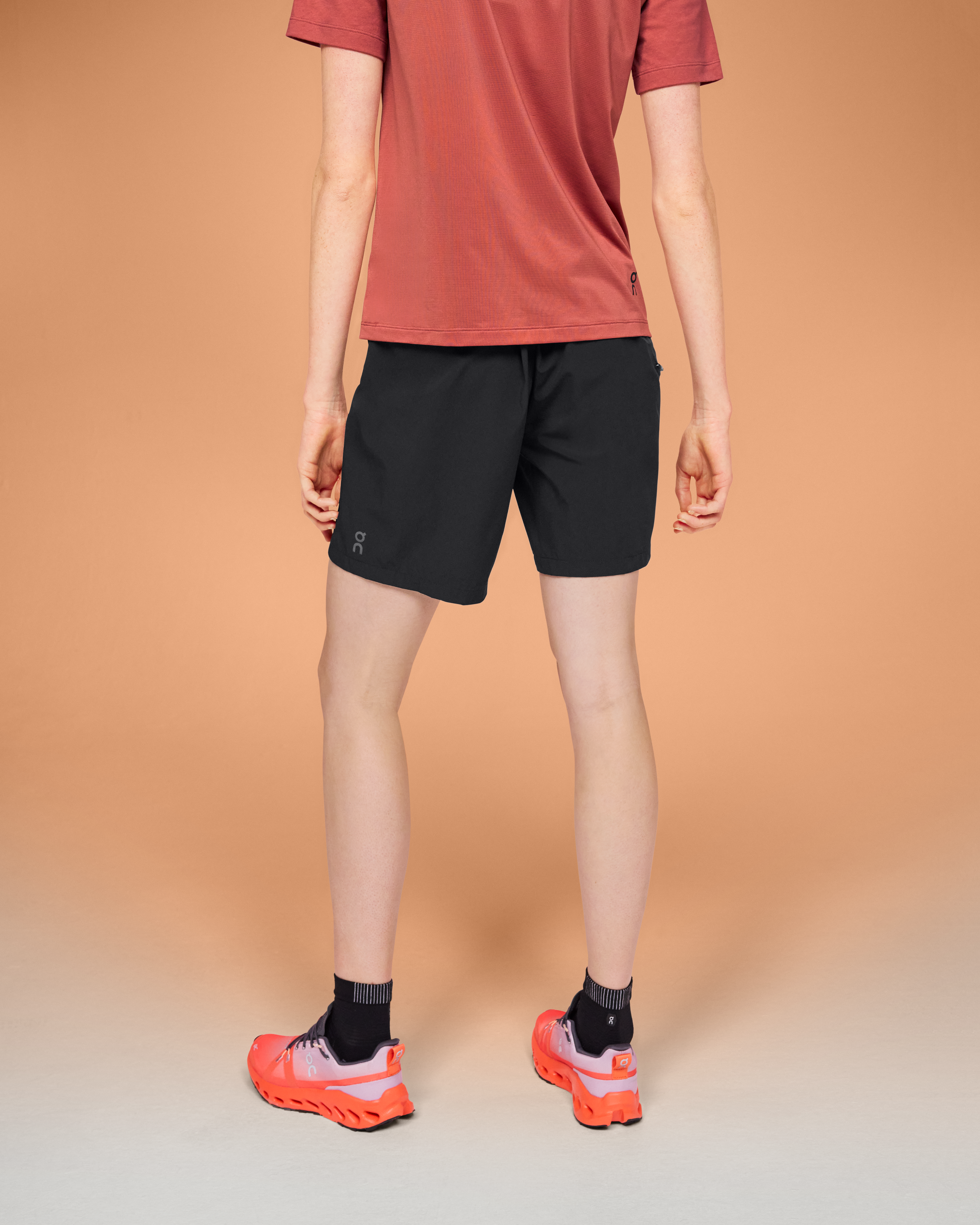 On Trek Short Black Femme Shorts