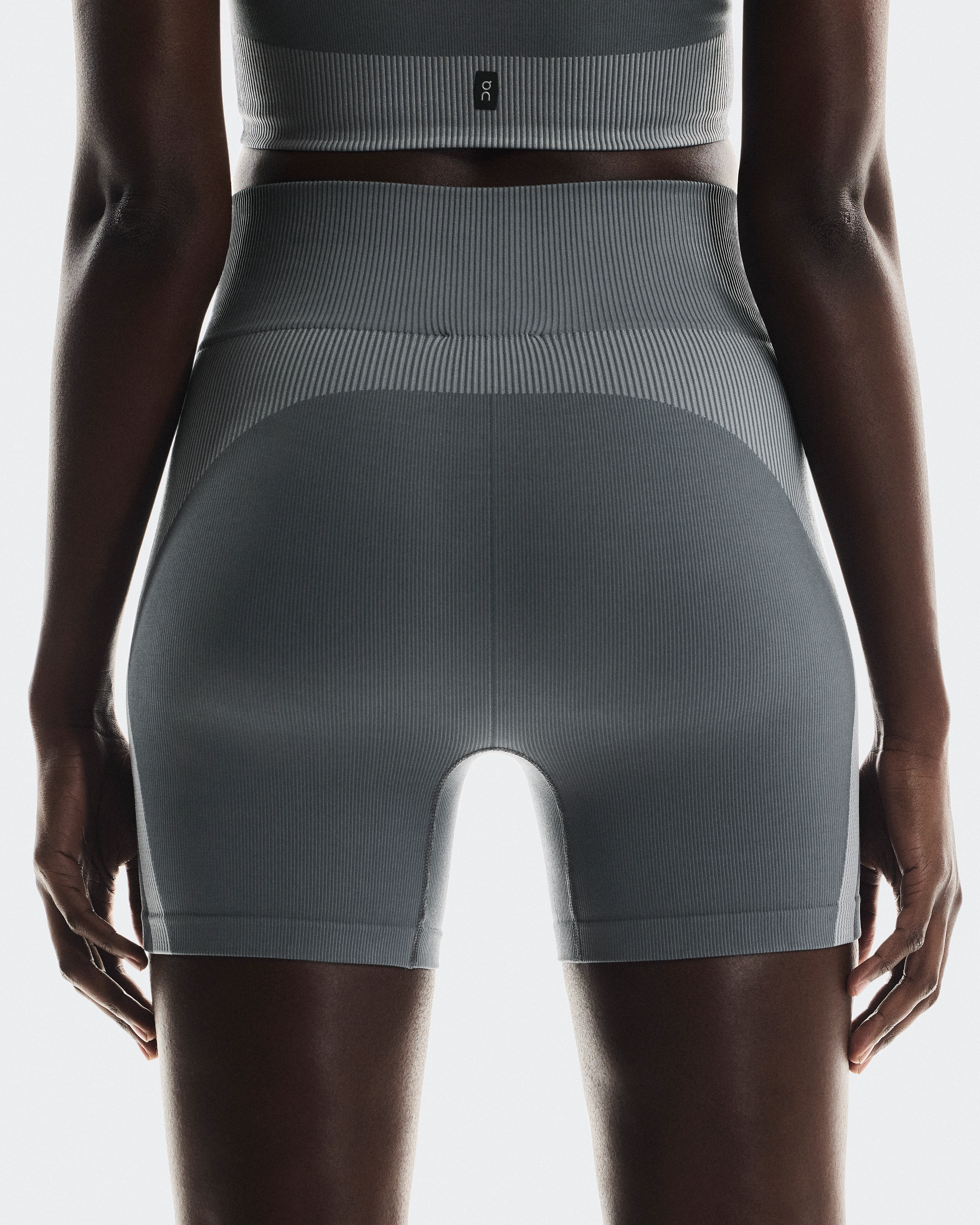 On Studio Knit Shorts Rock & Glacier Femme Shorts