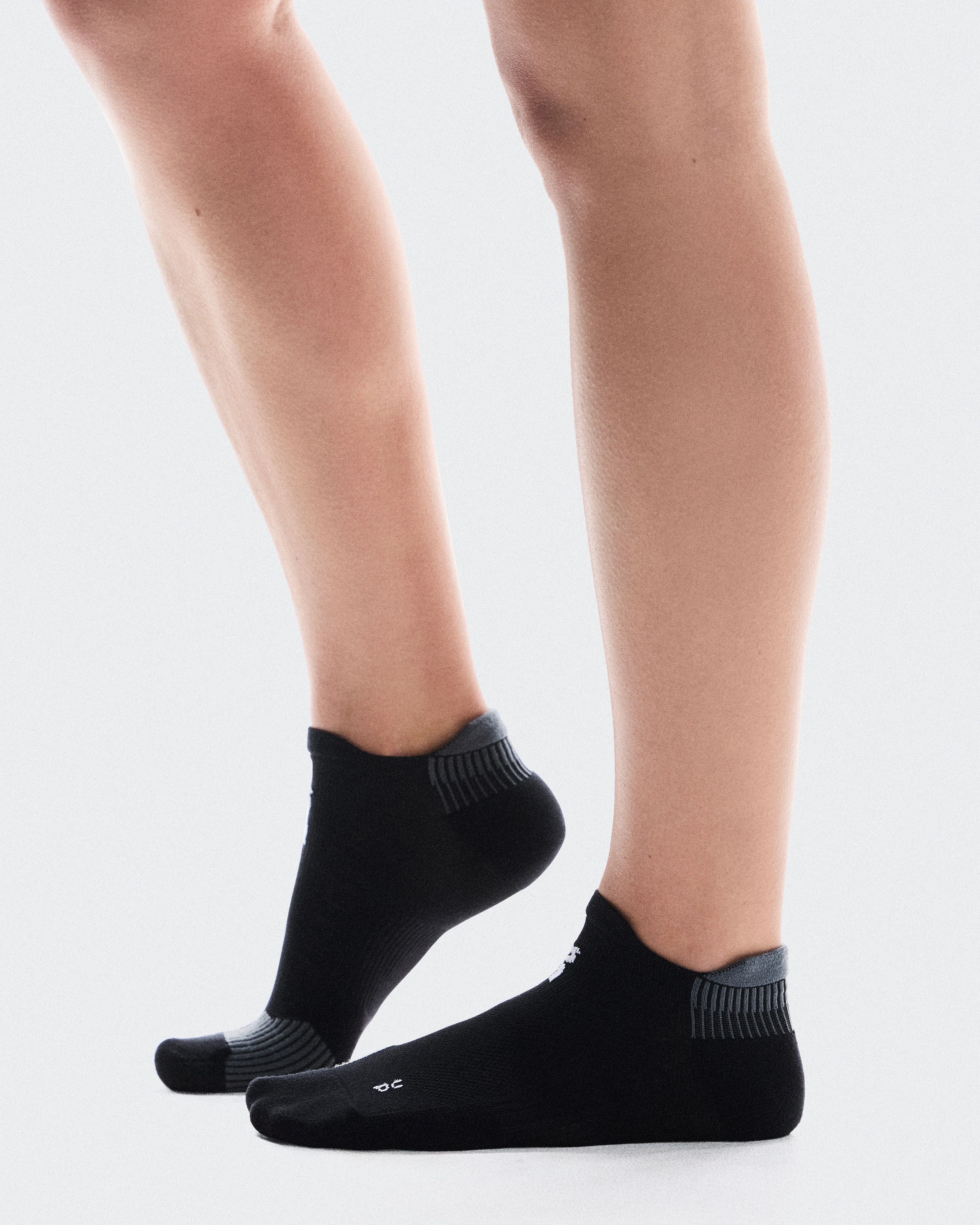 On Performance Run Sock Low Black & Eclipse Unisexe Chaussettes