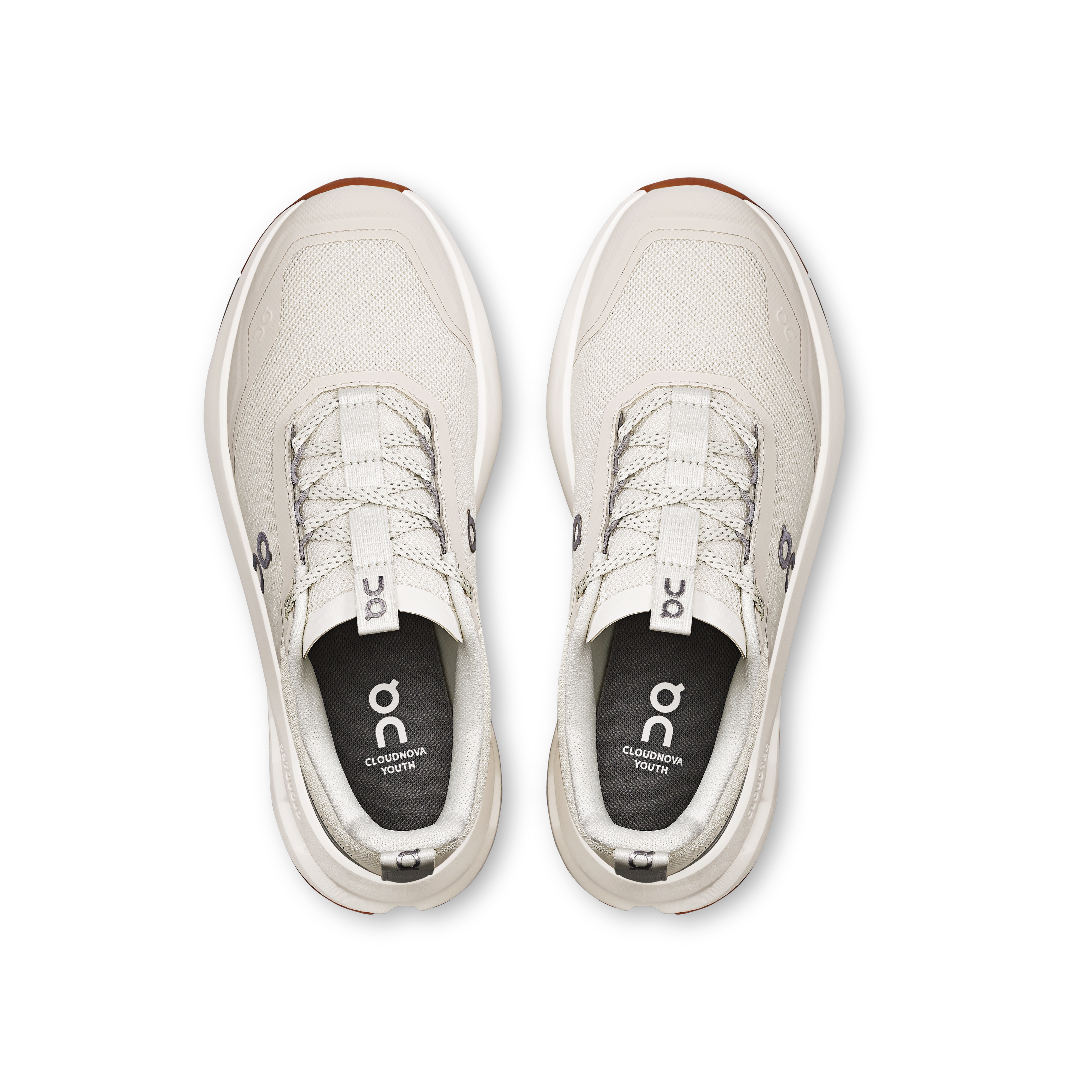 On Cloudnova Youth Ivory & Apollo Ados Active Life Chaussures