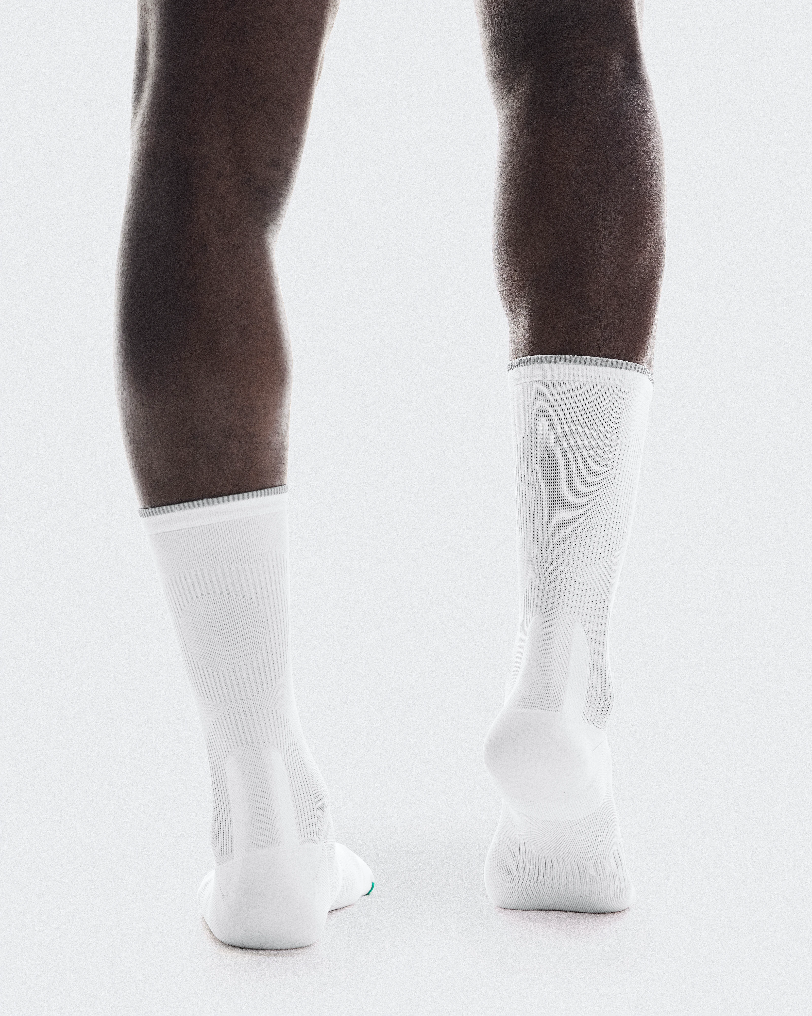 On Elite Run Sock High White & Ivory Unisexe Chaussettes