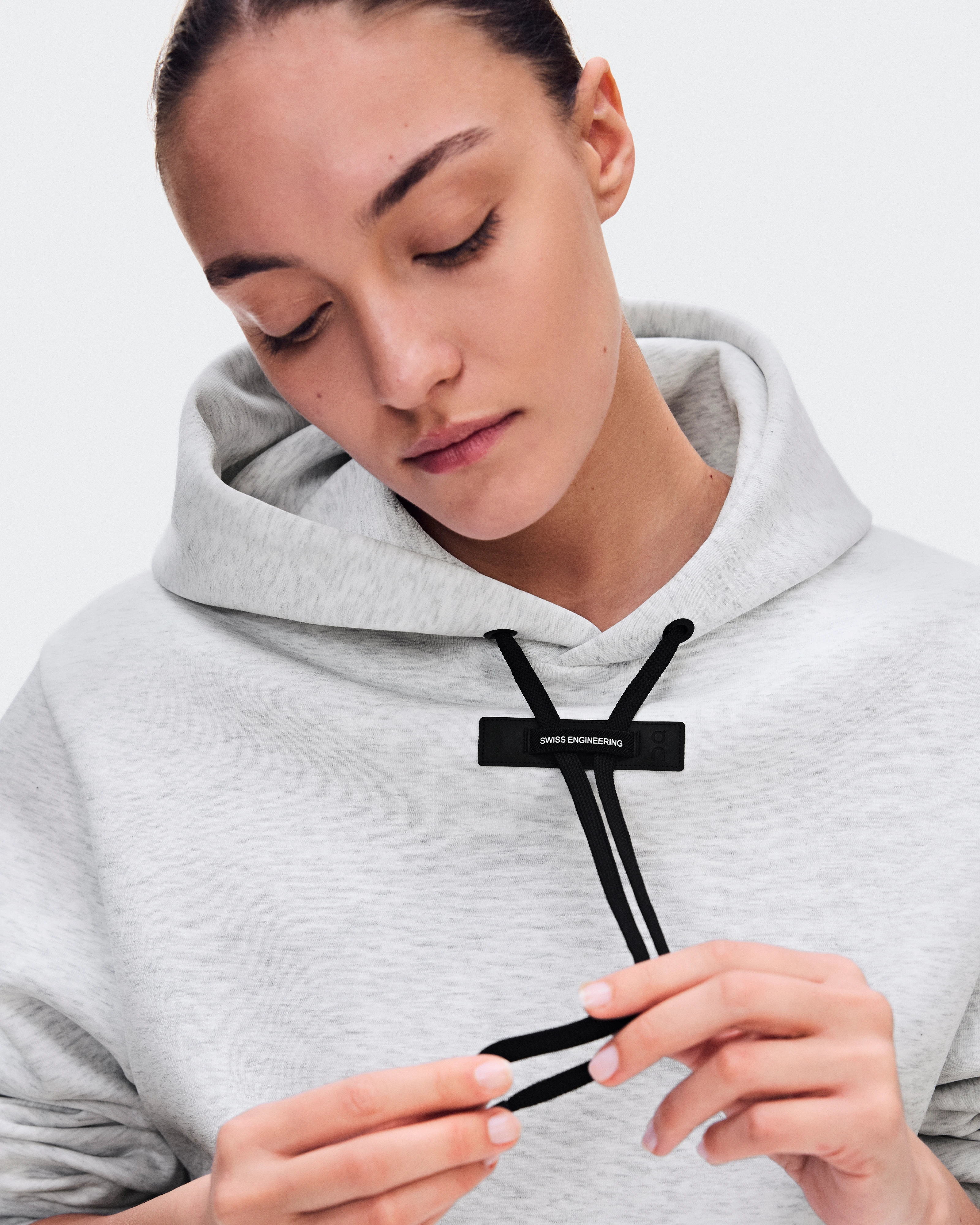 On Focus Tech Hoodie Crater Femme Sweats à capuche et sweats