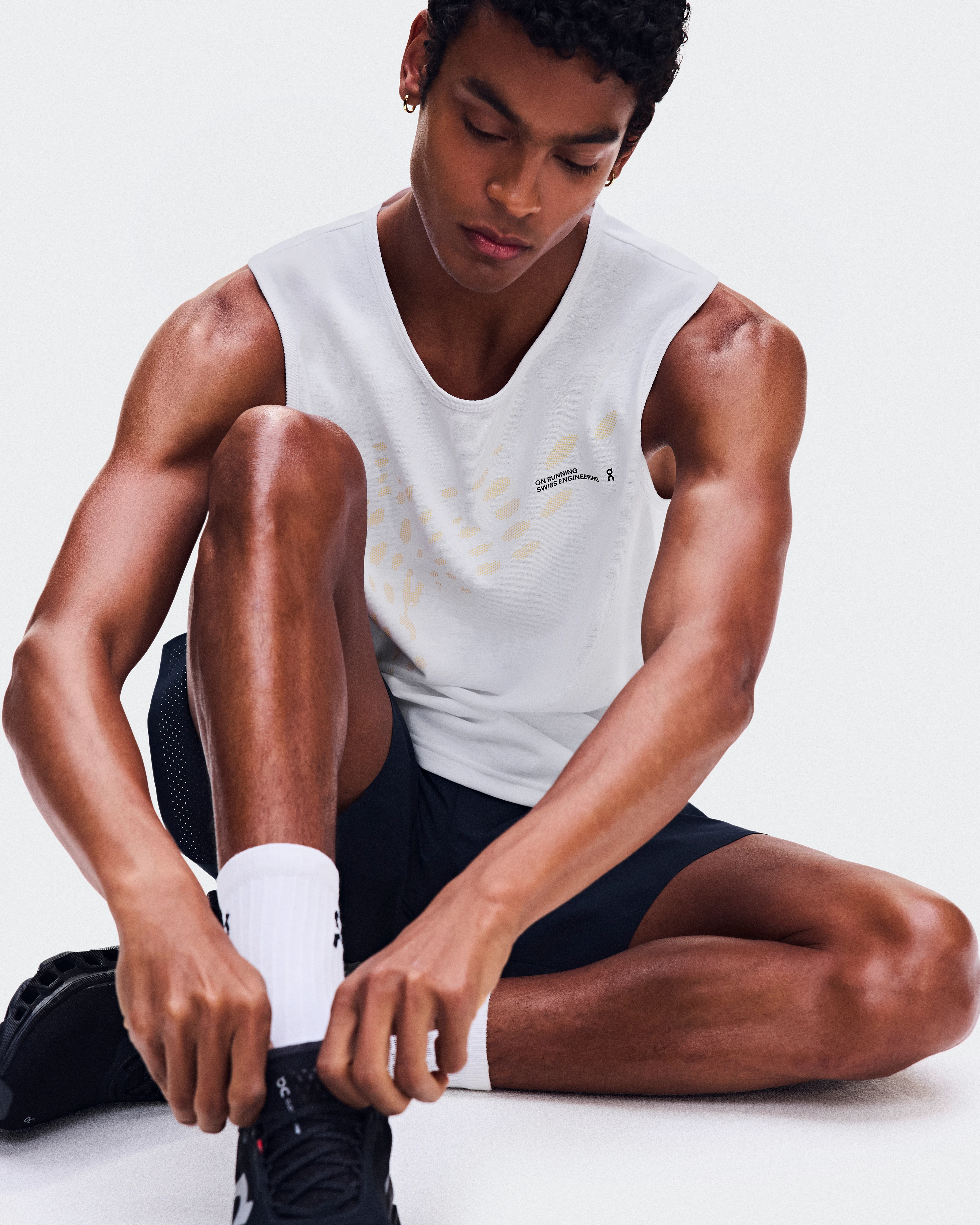 On On Run Tank White Homme Hauts et t-shirts
