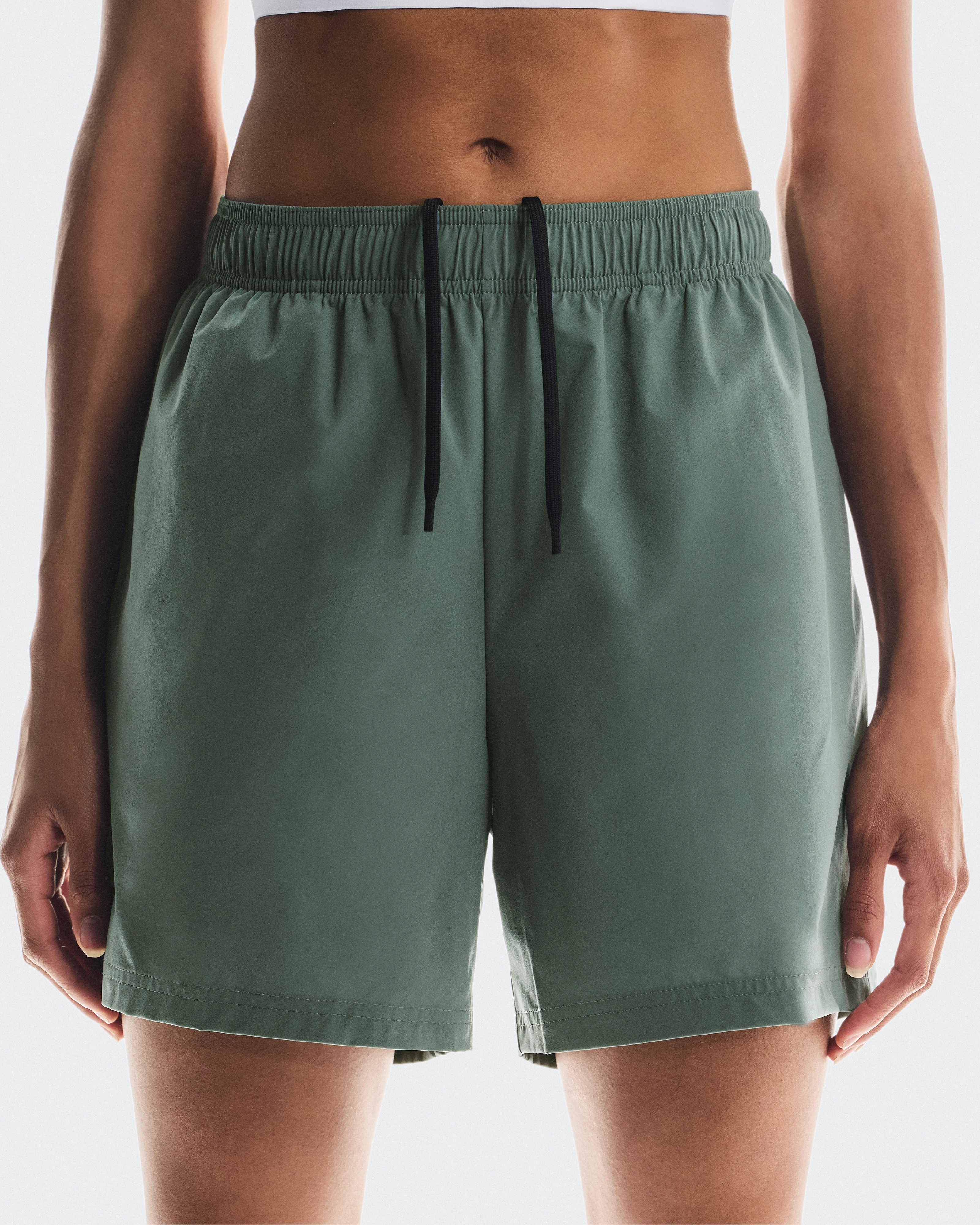 On 5" Core Shorts Olive Femme Shorts