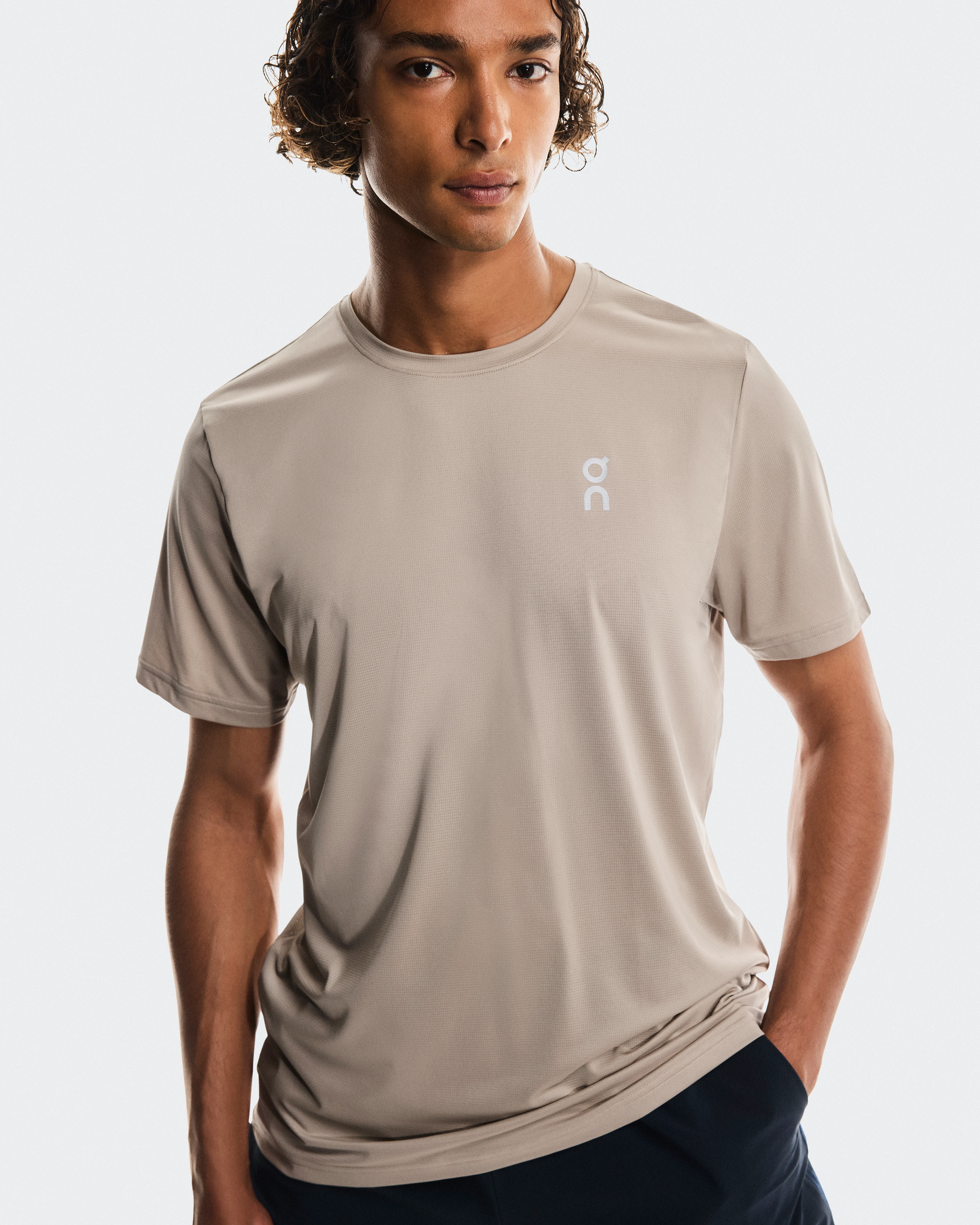 On Core-T Desert Homme Hauts et t-shirts