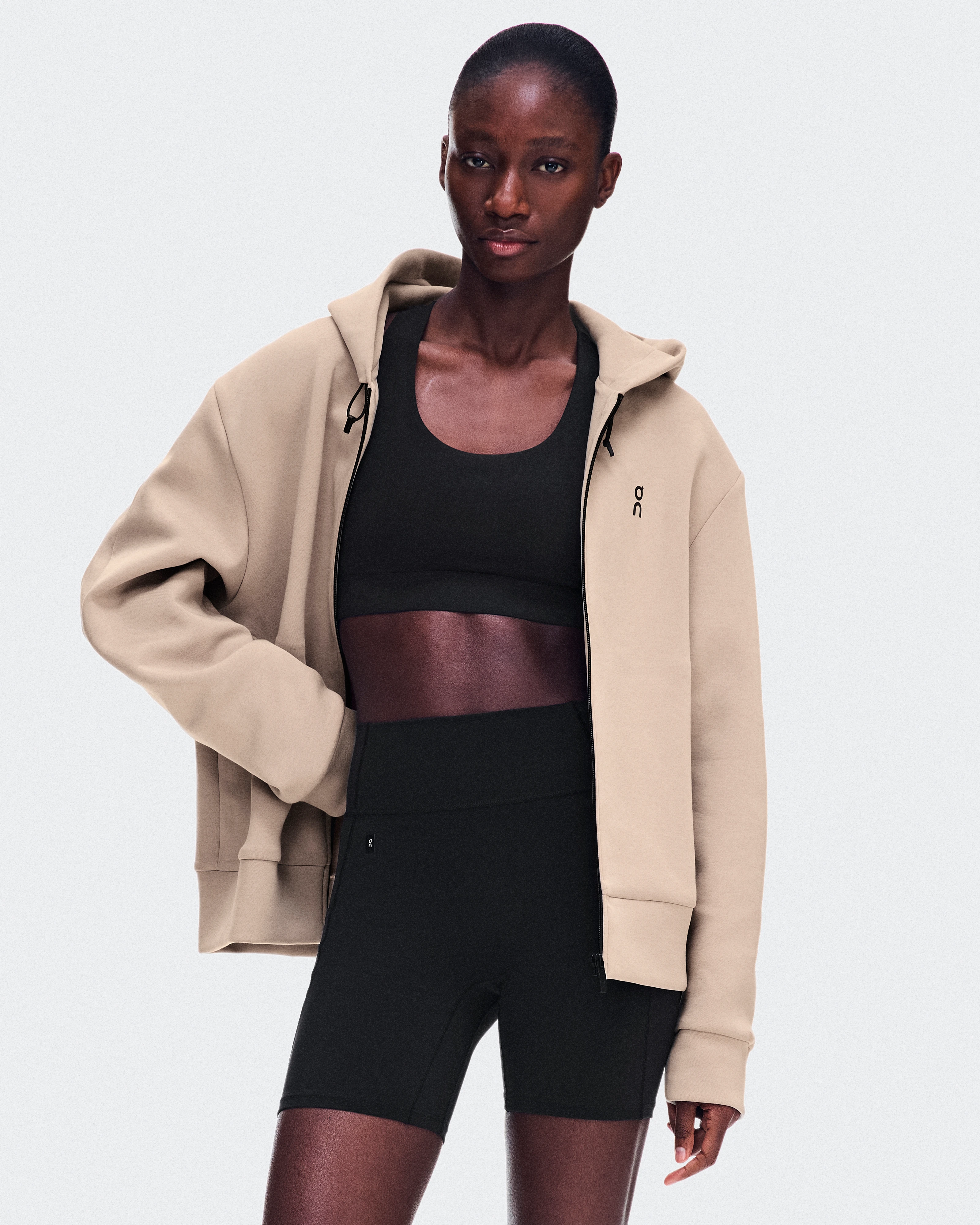 On Focus Tech Zip Hoodie Desert Femme Sweats à capuche et sweats