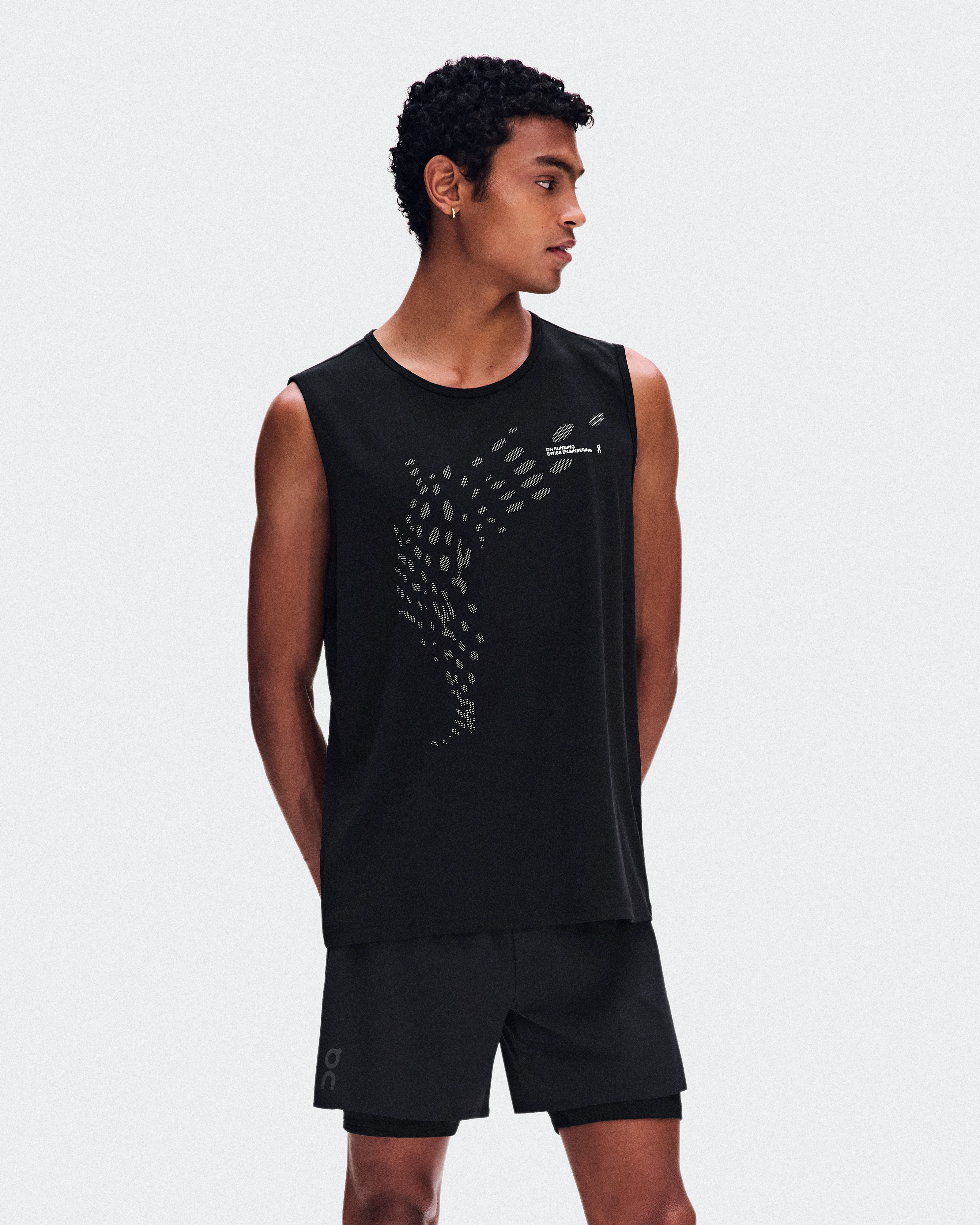 On On Run Tank Black Homme Hauts et t-shirts