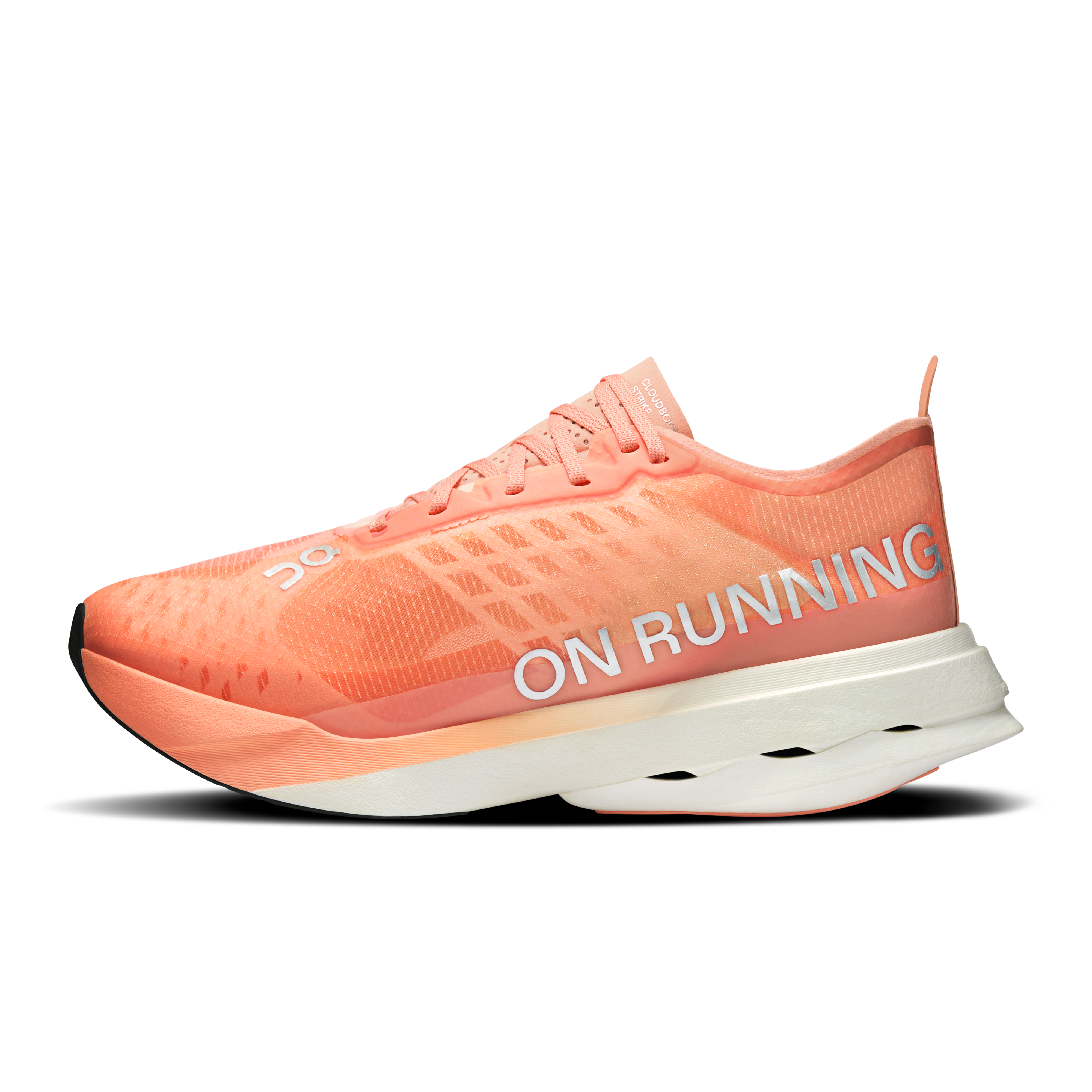 On Cloudboom Strike Sunstone & White Femme Running sur route Chaussures