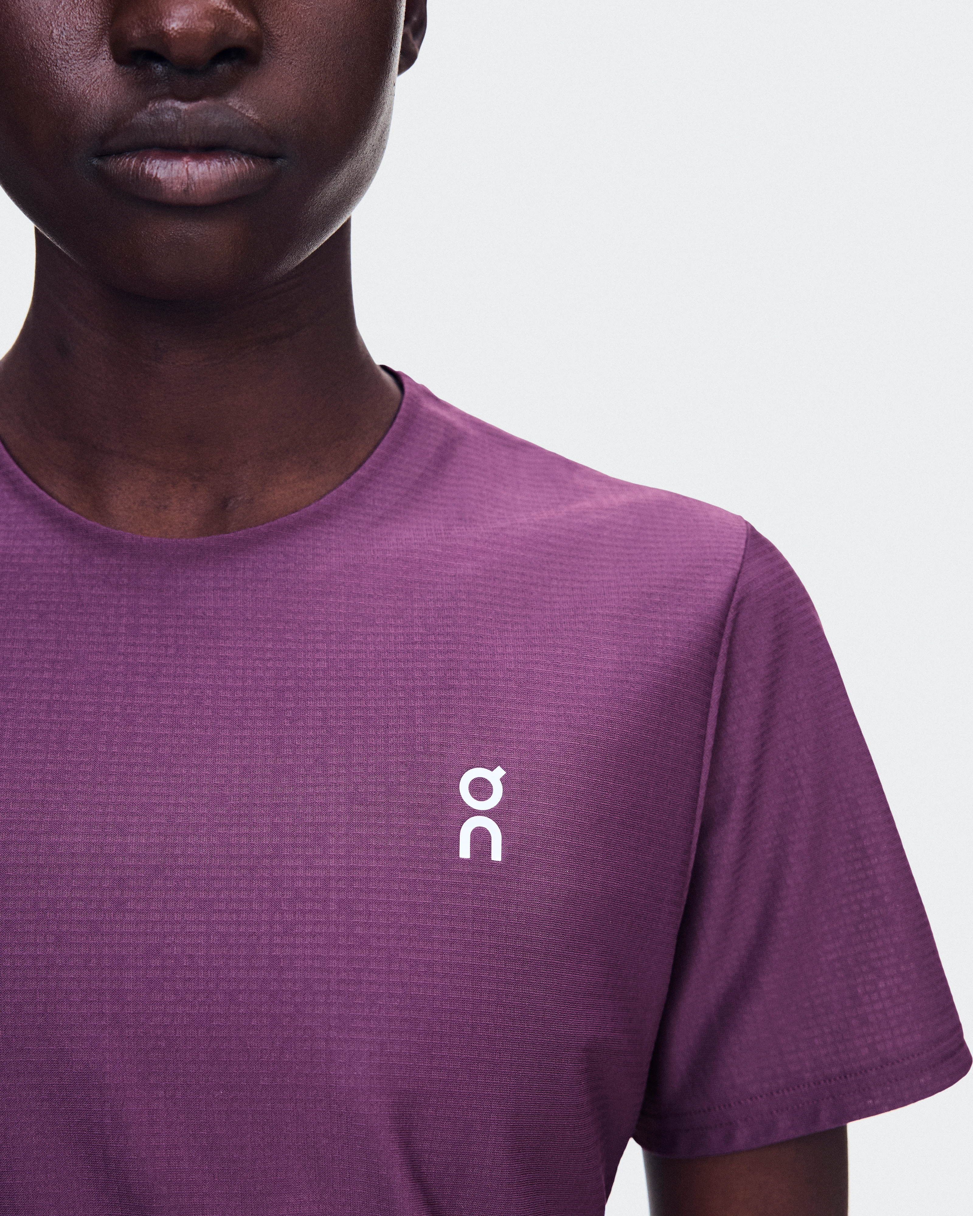 On Court-T Cassis Femme Hauts et t-shirts