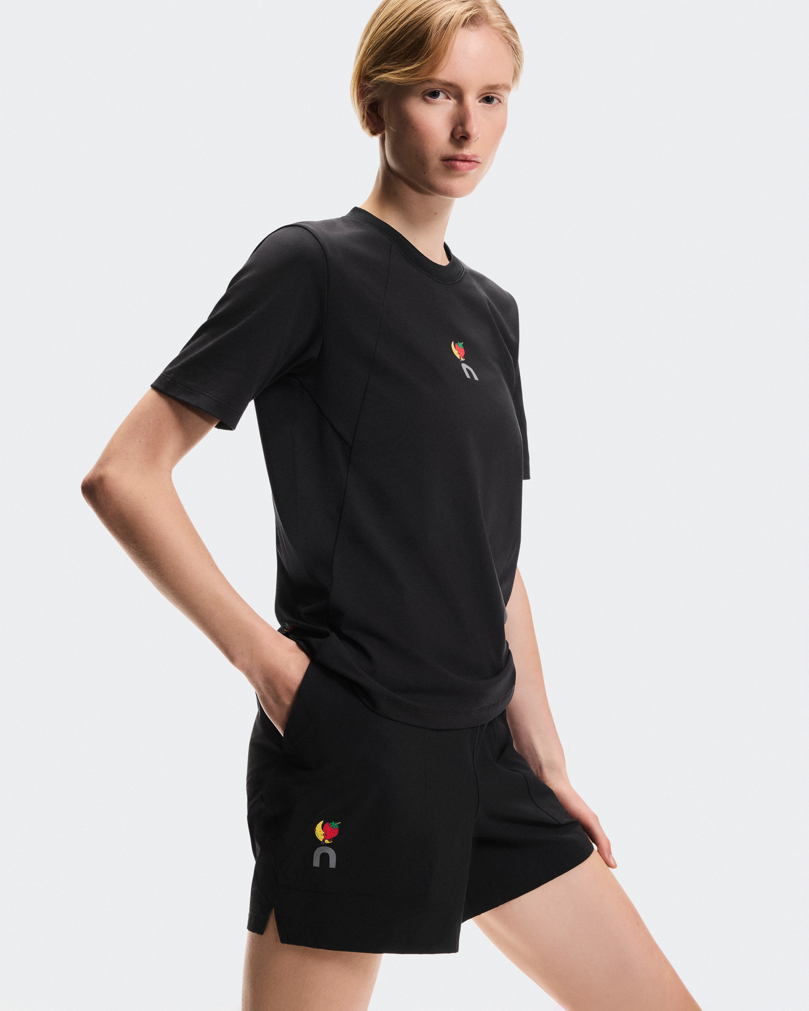 On Trek Shorts SHF Black Femme Shorts