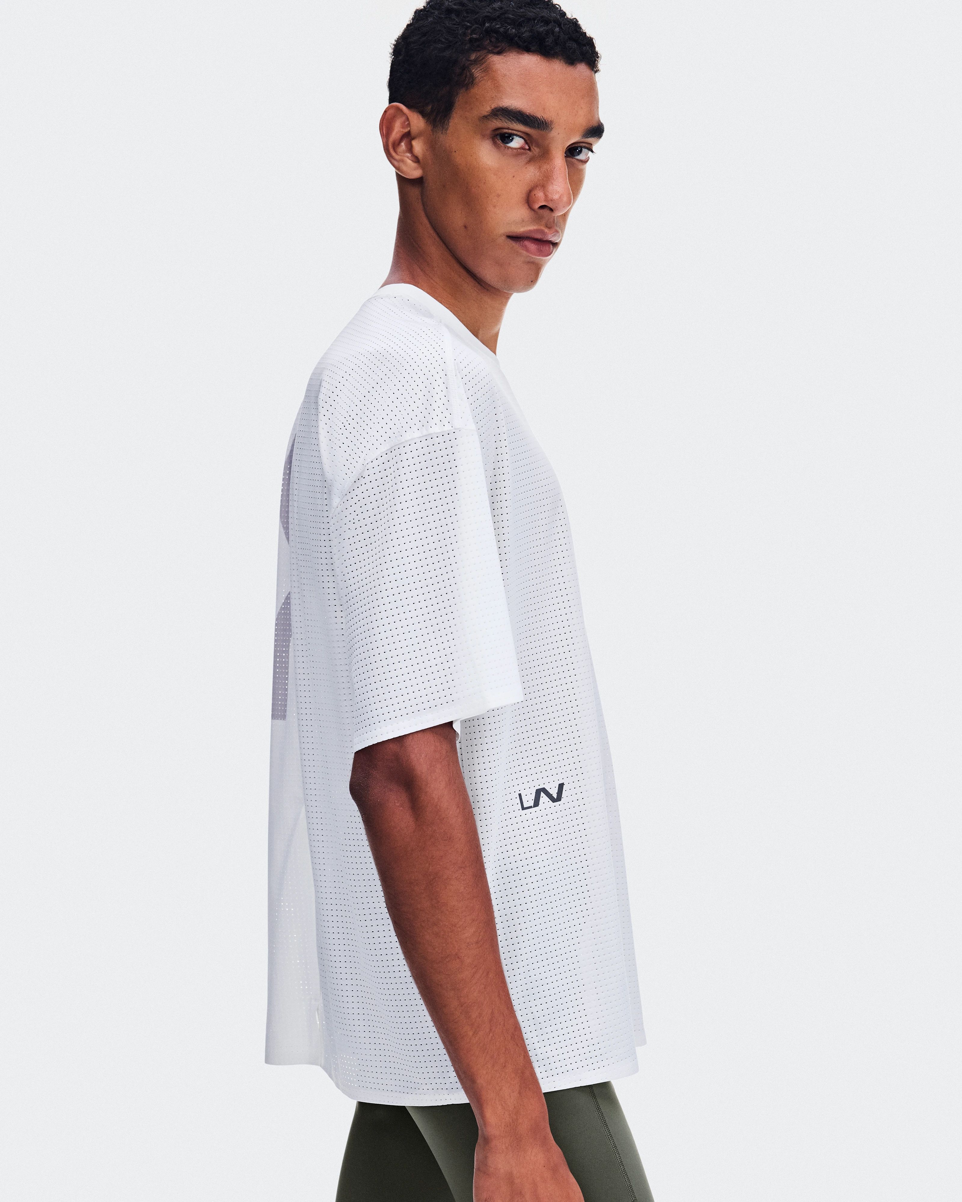 On Oversize Run-T LN1 White Unisexe Hauts et t-shirts