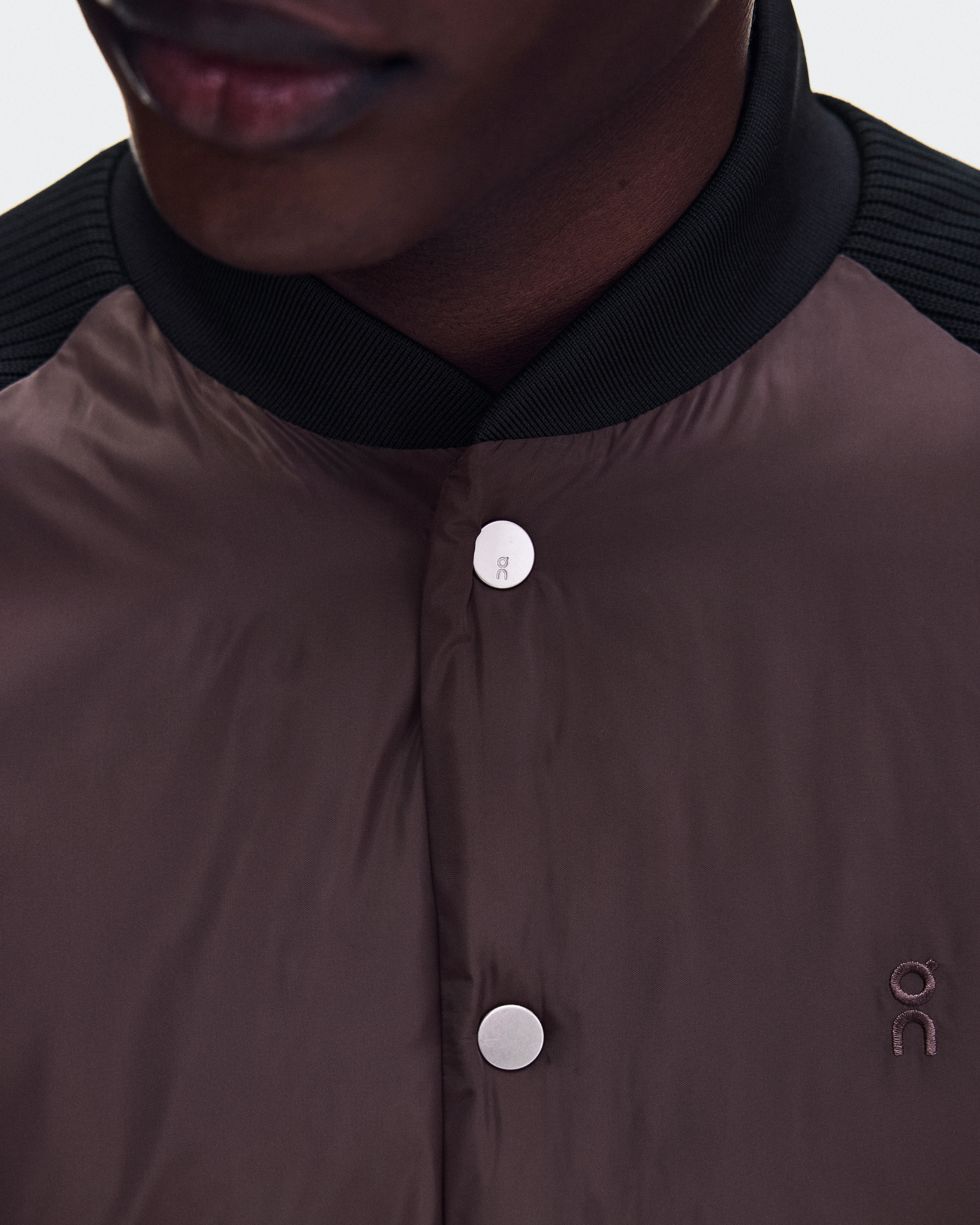 On Courtside Bomber Mulberry & Black Homme Vestes