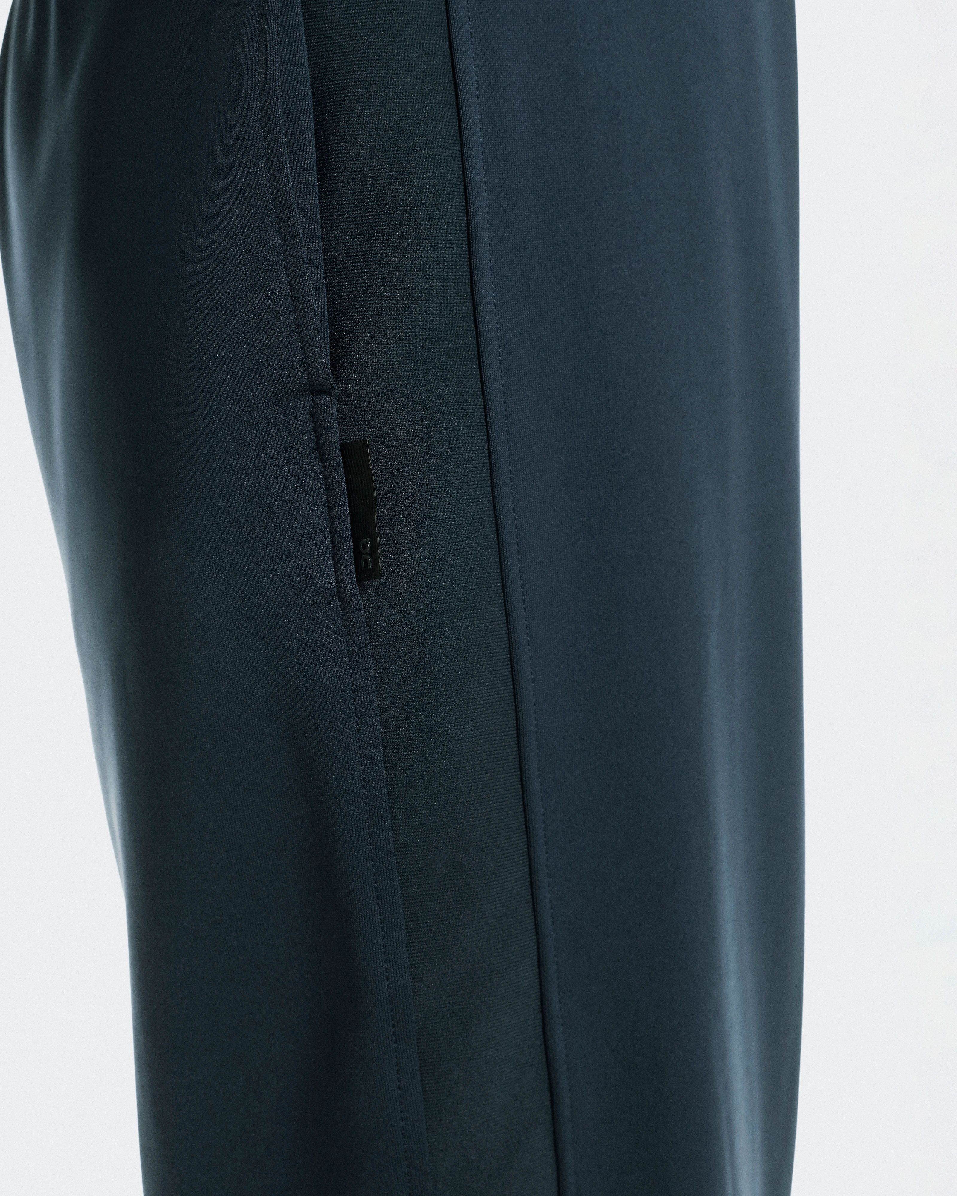 On Courtside Pants Midnight Homme Pantalons
